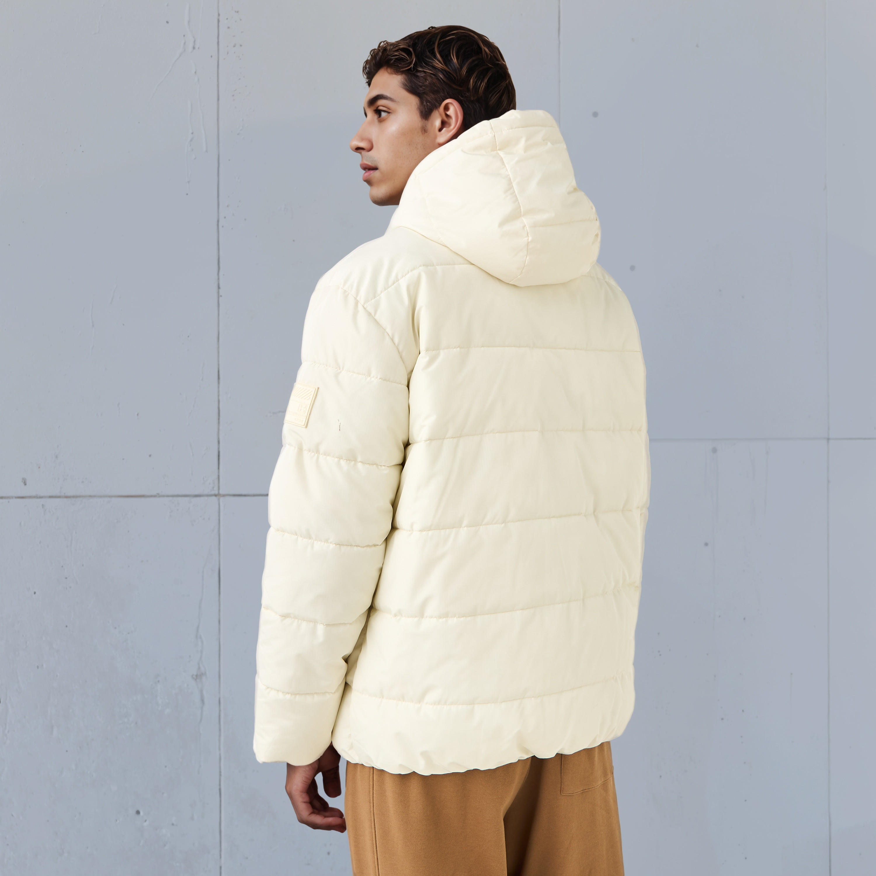 جاكيت منفوخ رجالي مبطن بقبعة وقصة مريحة-men-clothing-jacketsandblazers-jackets-image-3