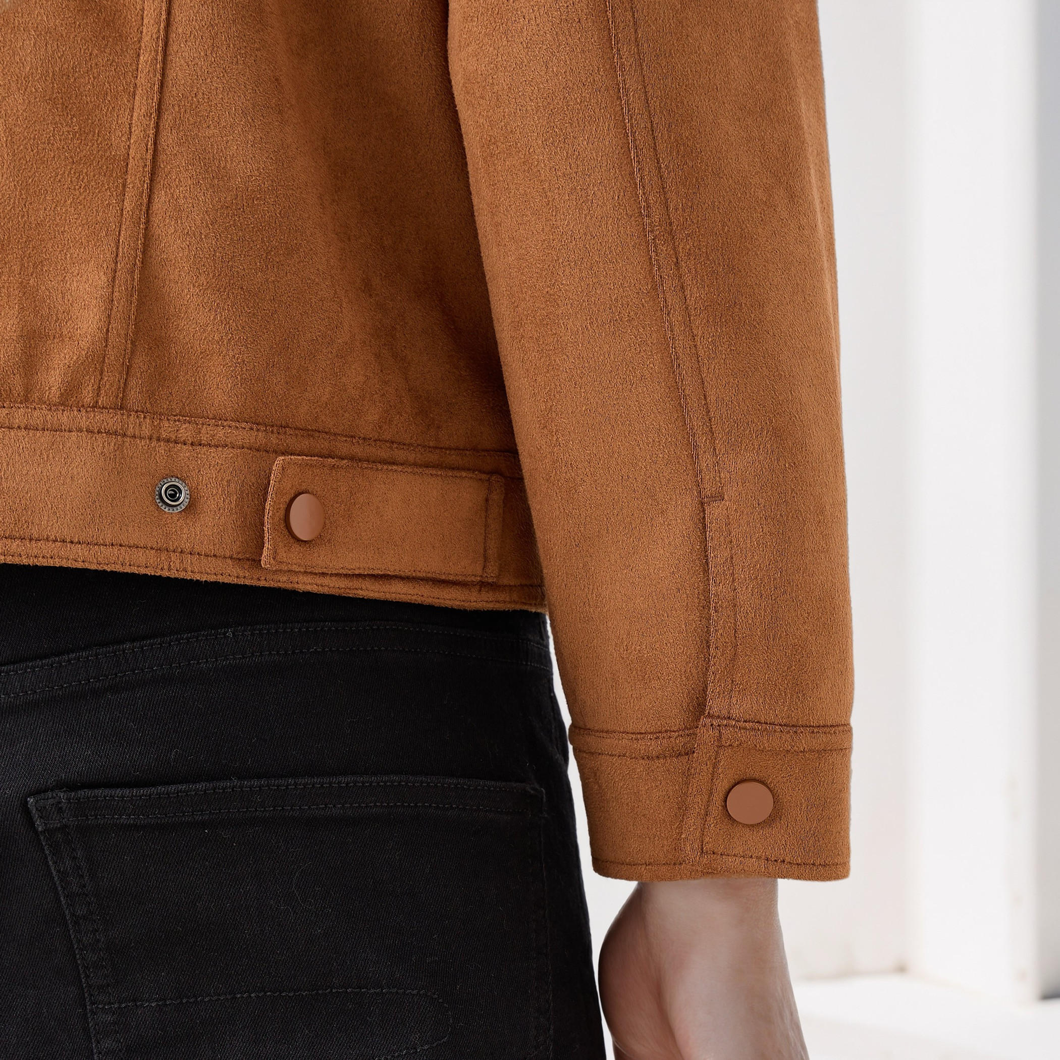 جاكيت تراكر جلد سويدي بقصة عادية للرجال-men-clothing-jacketsandblazers-jackets-image-5