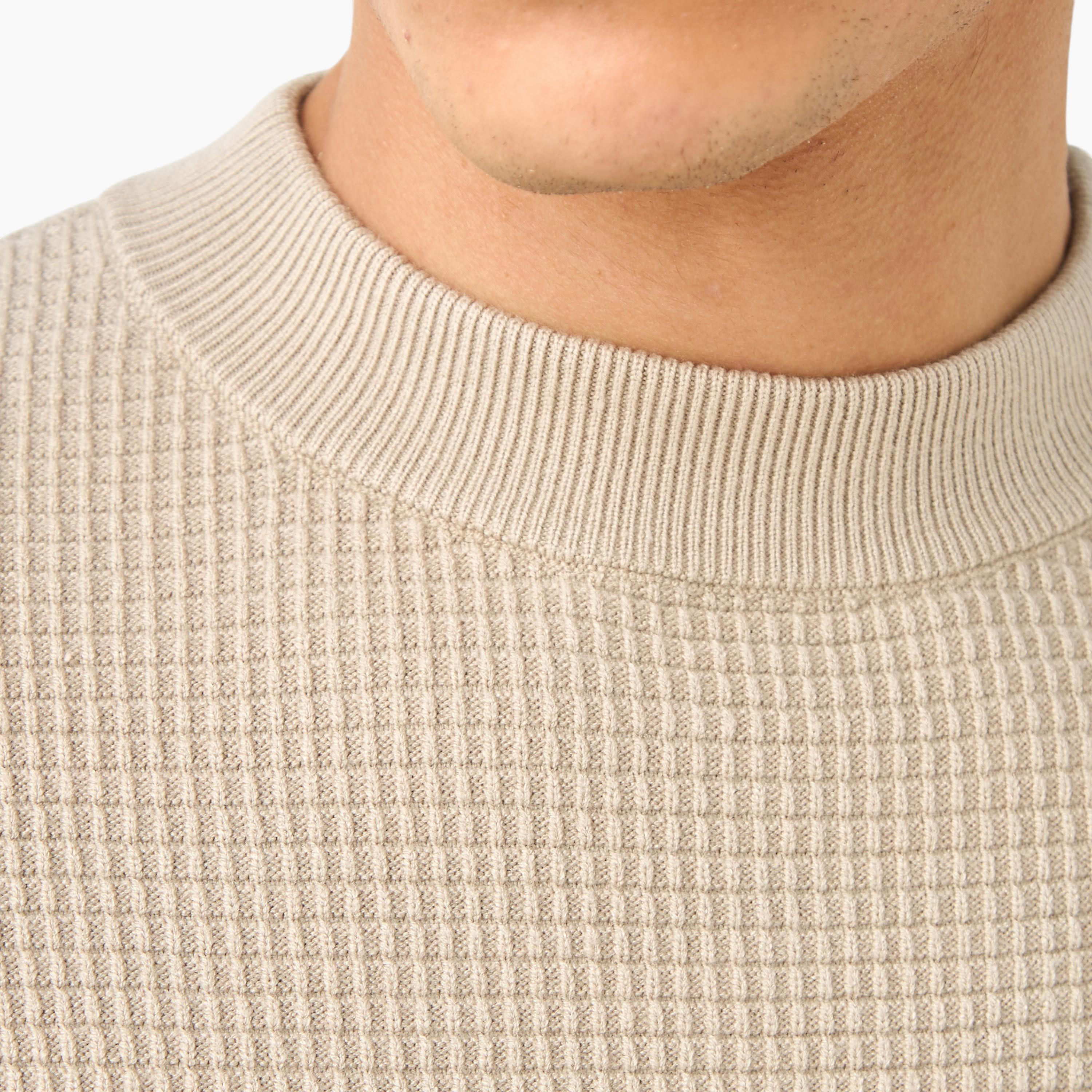 كنزة بارزة الملمس بياقة عالية للرجال-men-clothing-sweatersandpullovers-image-4