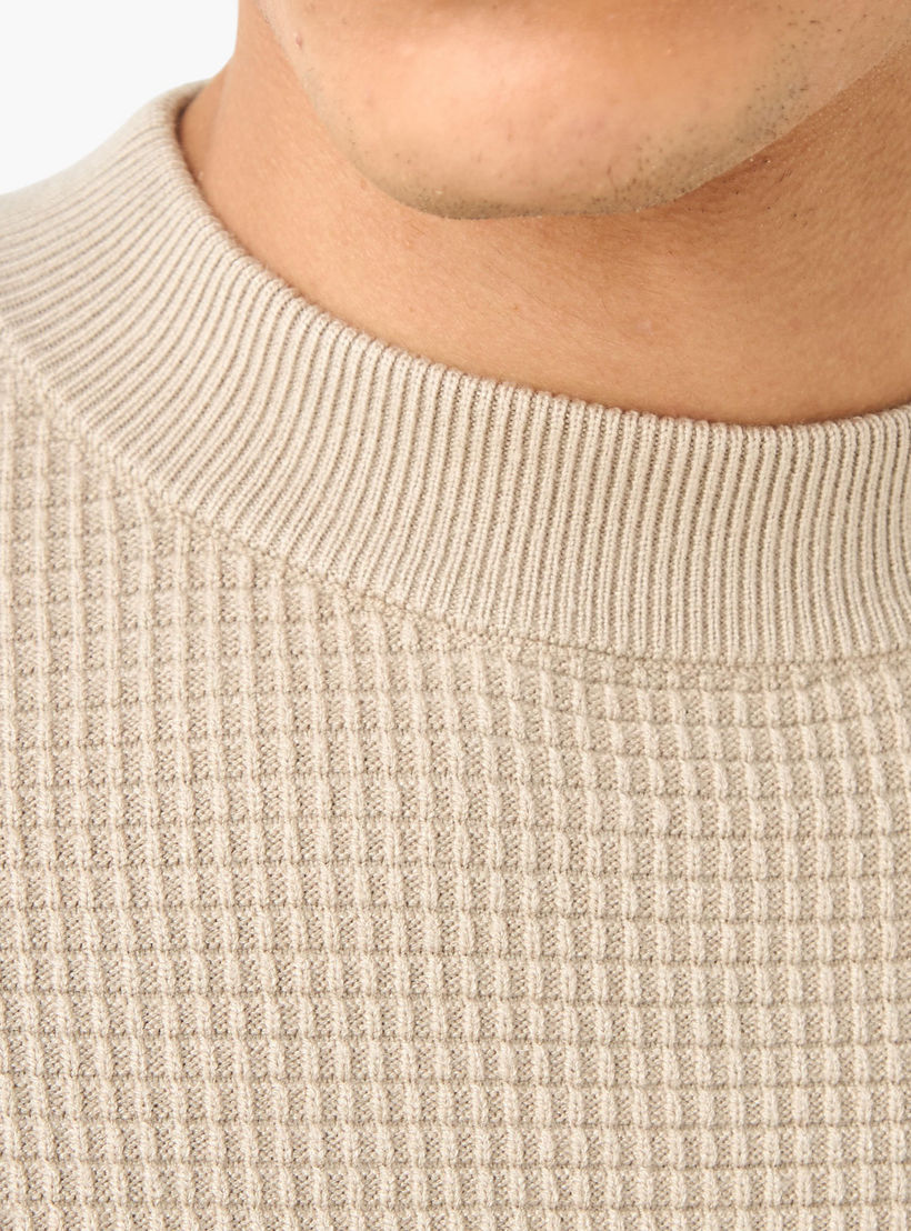 كنزة بارزة الملمس بياقة عالية للرجال-men-clothing-sweatersandpullovers-image-4