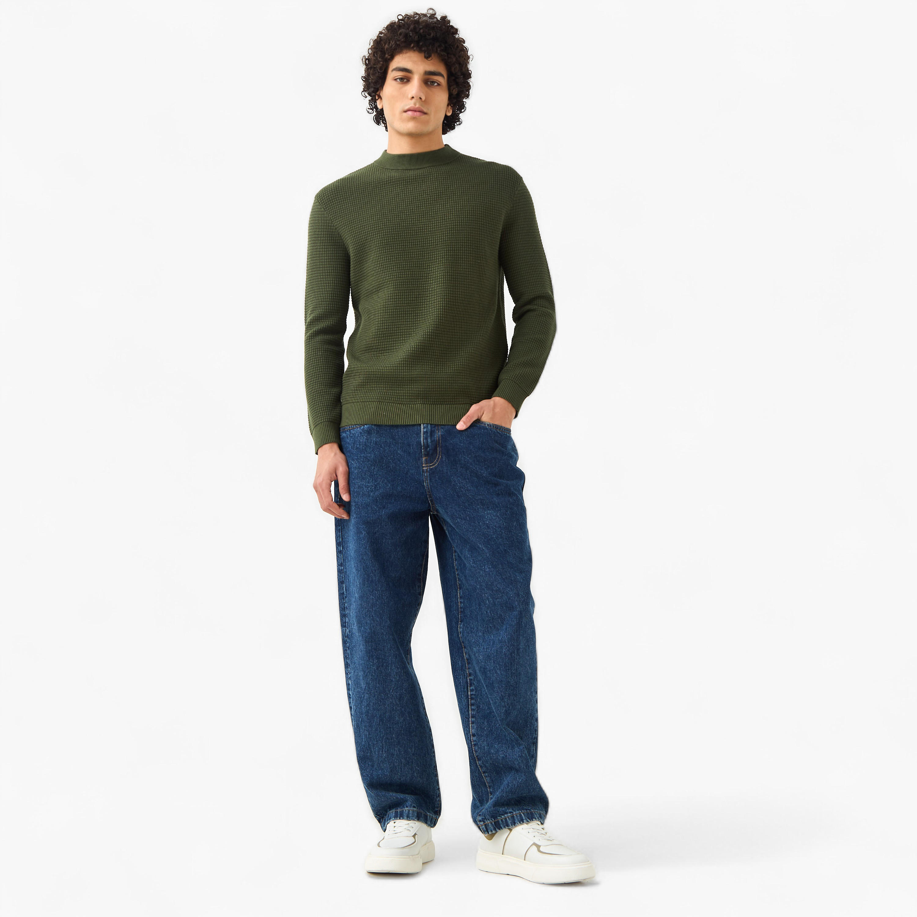كنزة بارزة الملمس بياقة عالية للرجال-men-clothing-sweatersandpullovers-image-1