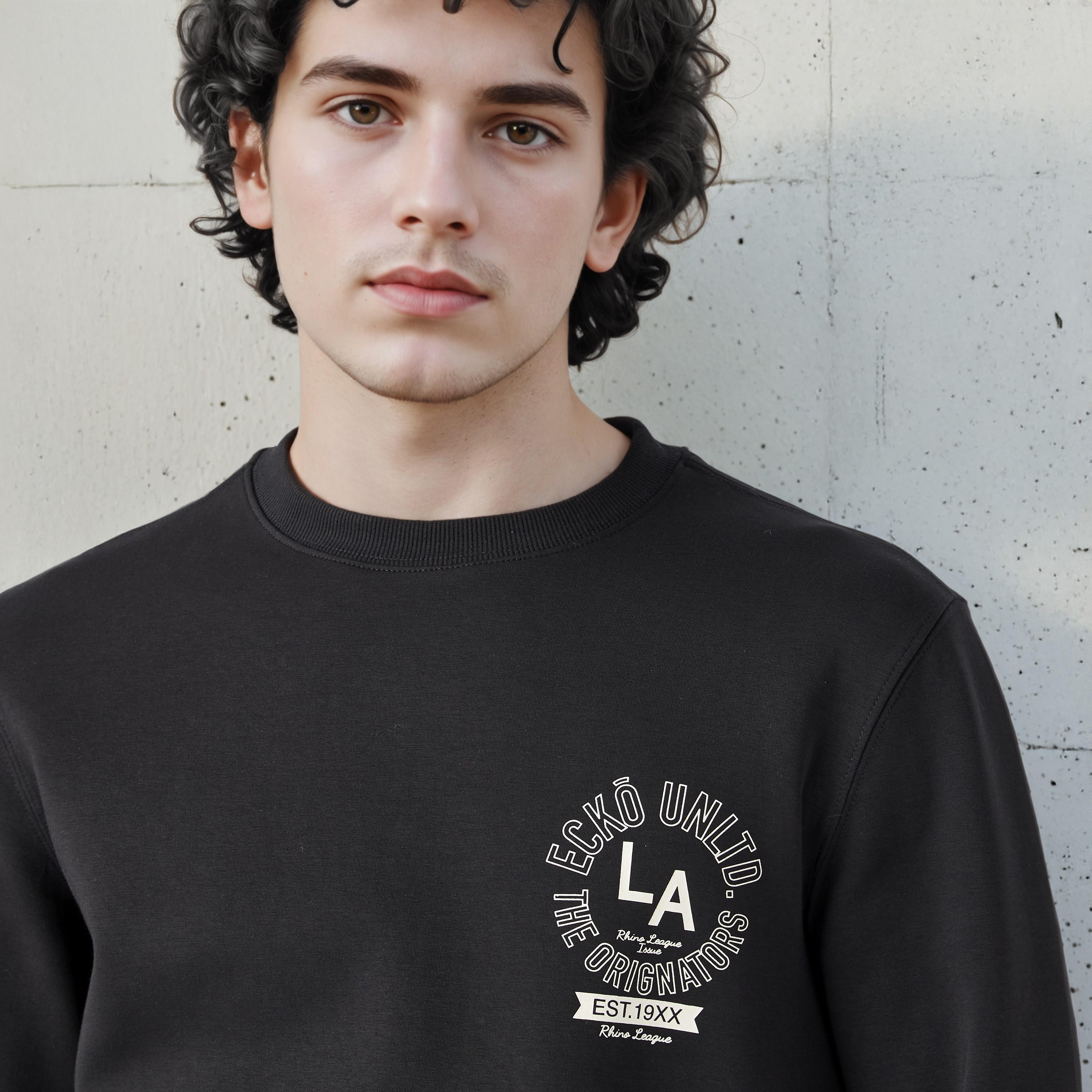 سويت شيرت بتصميم إنترلوك وطبعات للرجال من إيكو-men-winterwear-hoodiesandsweatshirts-image-1