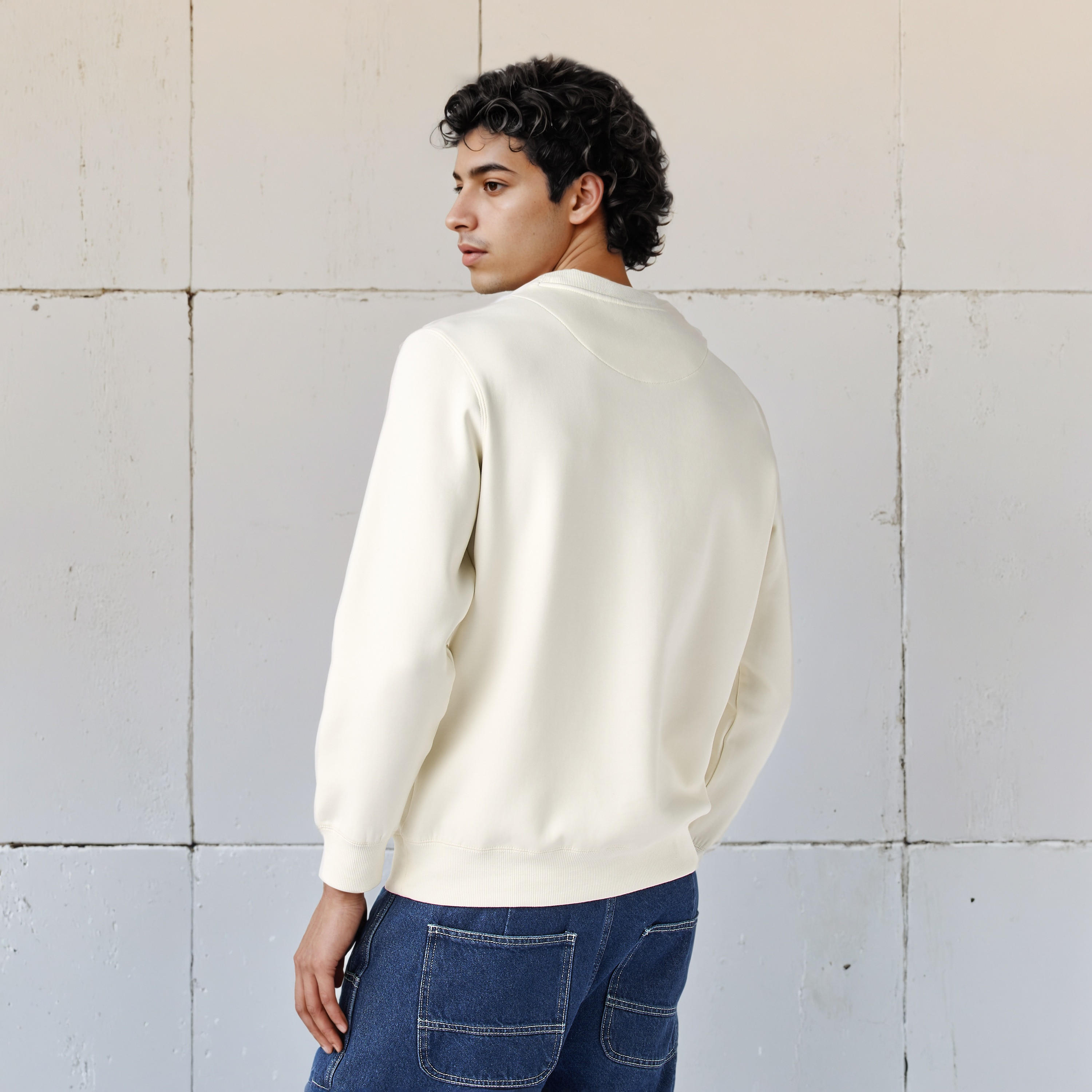 سويت شيرت بتصميم إنترلوك وطبعات للرجال من إيكو-men-winterwear-hoodiesandsweatshirts-image-4