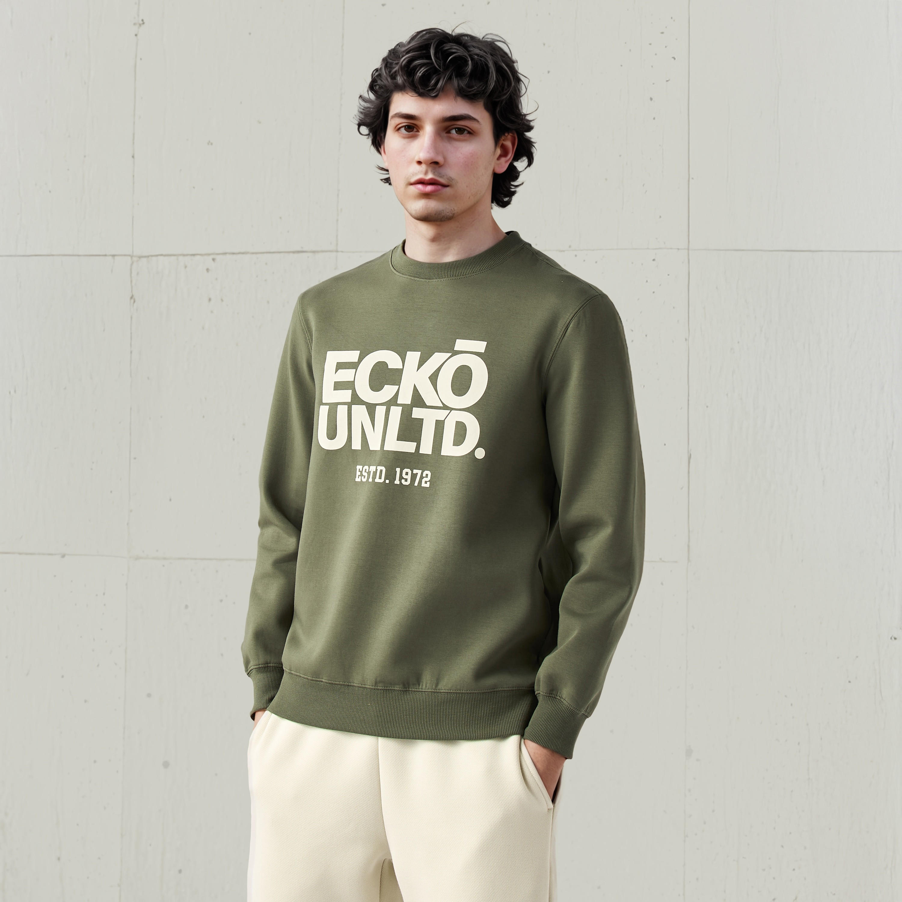سويت شيرت بتصميم إنترلوك وطبعات للرجال من إيكو-men-winterwear-hoodiesandsweatshirts-image-2