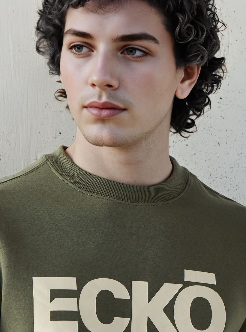سويت شيرت بتصميم إنترلوك وطبعات للرجال من إيكو-men-winterwear-hoodiesandsweatshirts-image-5