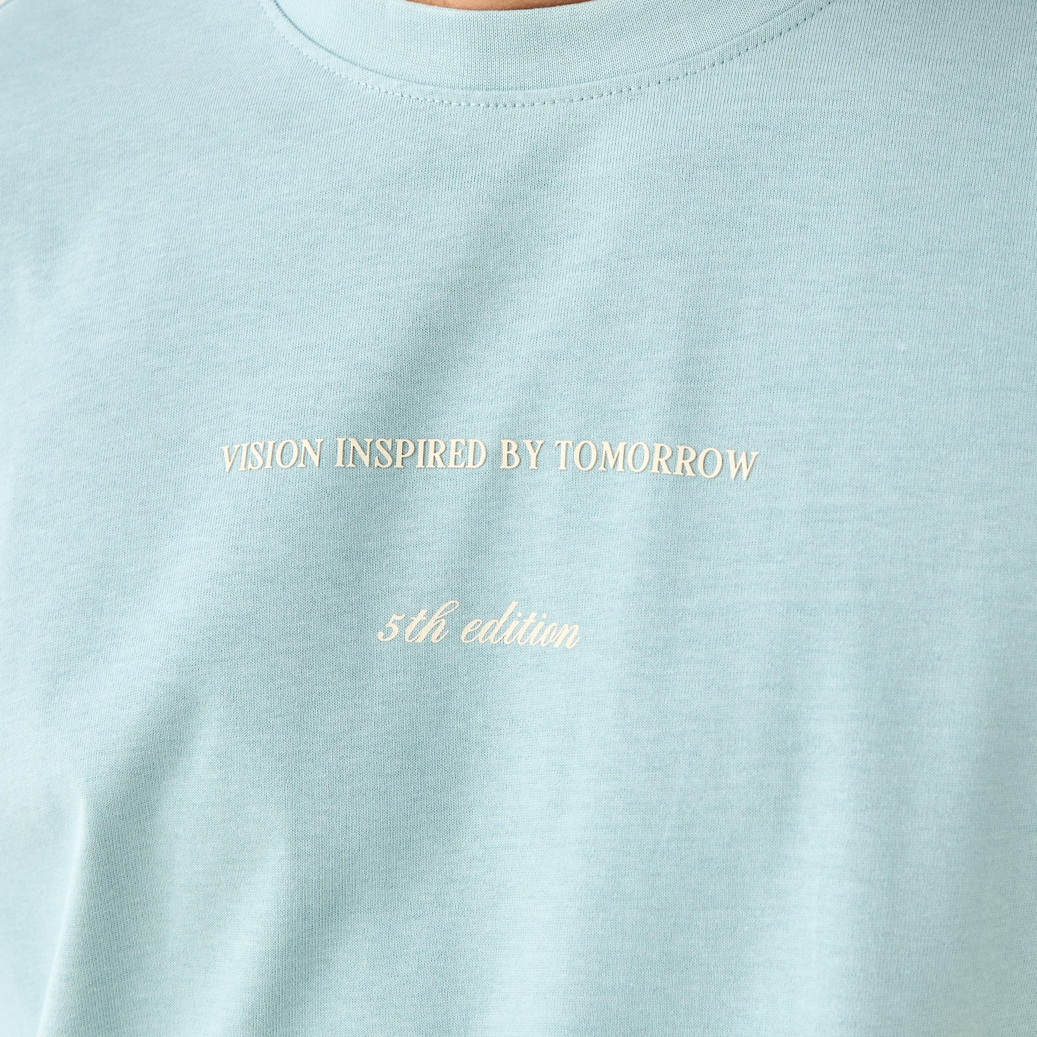 تيشيرت بقصة عادية وطبعات-men-clothing-tshirtsandpolos-tshirts-image-1