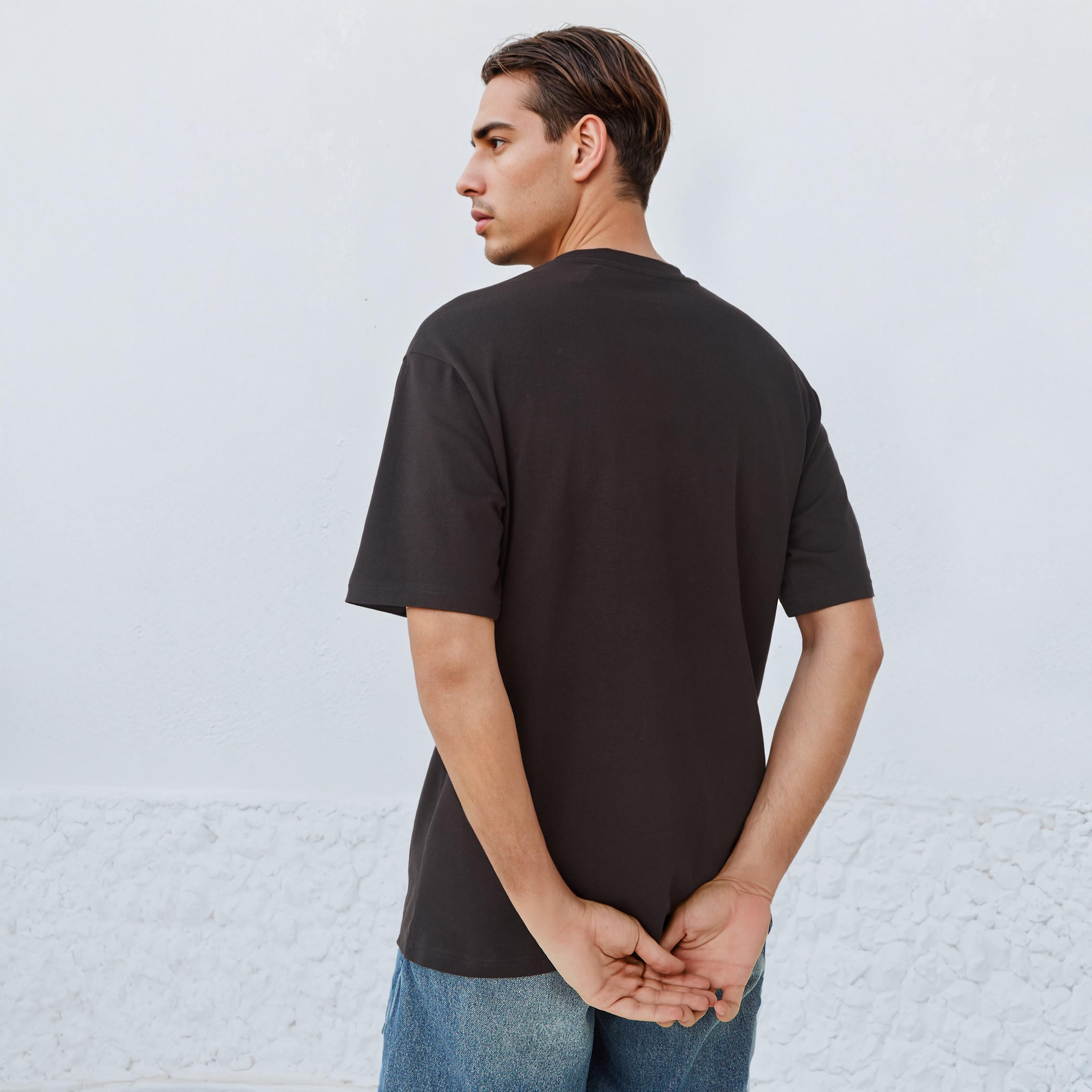 تيشيرت بطبعات جرافيك-men-clothing-tshirtsandpolos-tshirts-image-3