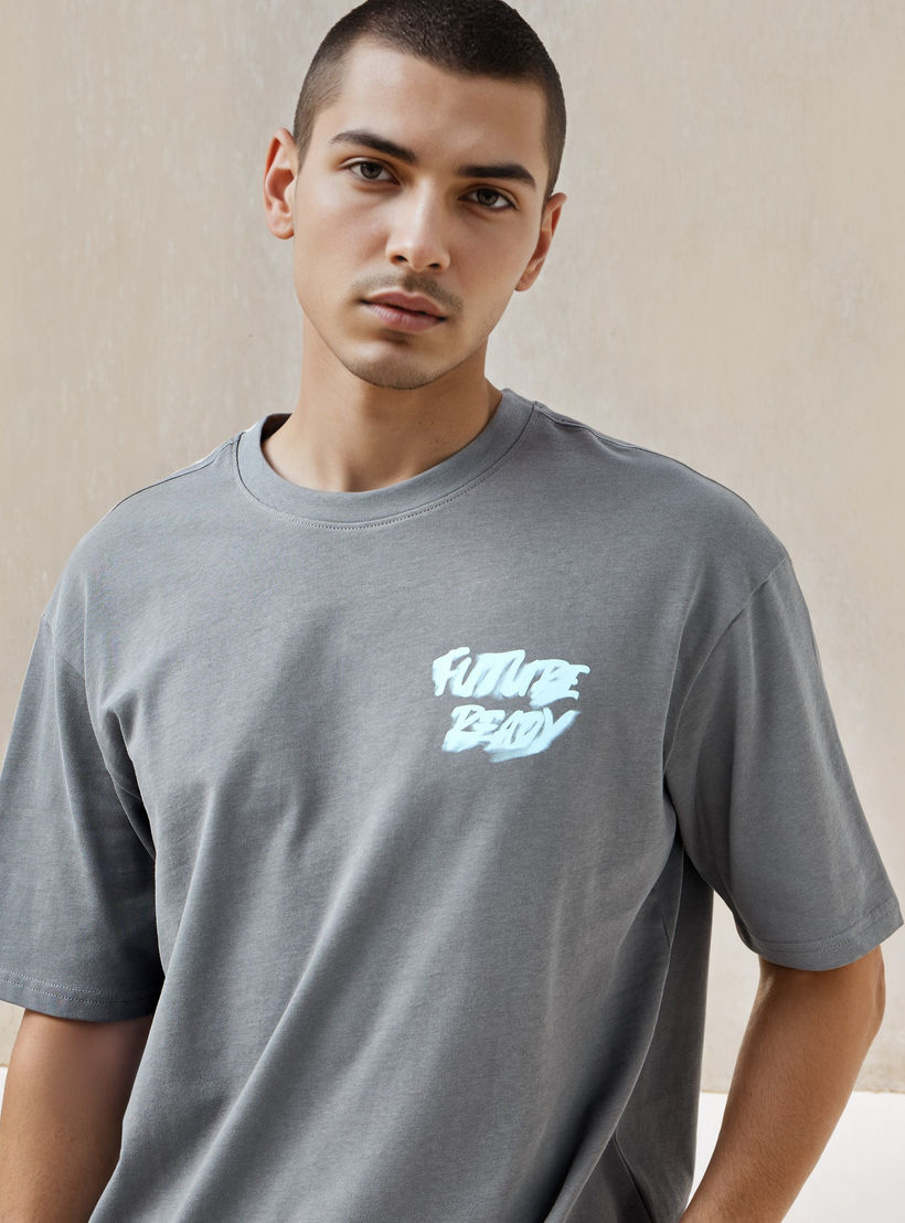 تيشيرت بقصة عادية وطبعات-men-clothing-tshirtsandpolos-tshirts-image-4