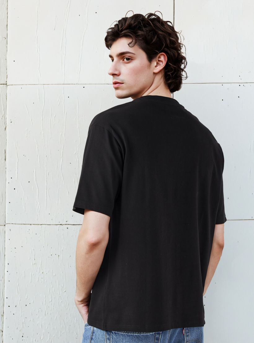 تيشيرت بطبعات تايبوجرافيك-men-clothing-tshirtsandpolos-tshirts-image-2