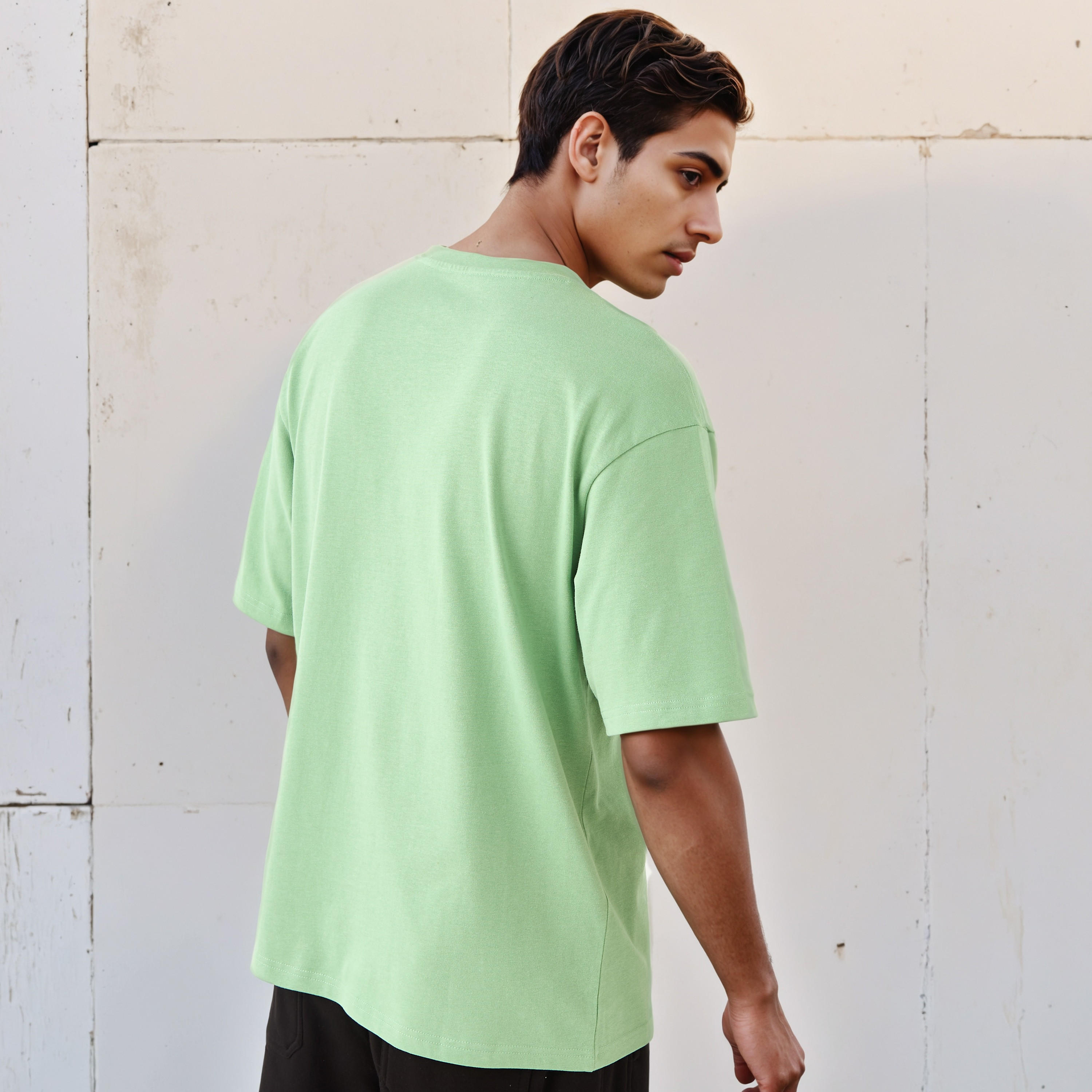 تيشيرت رجالي بقصة مريحة وطبعات نيويورك وياقة ضيقة وأكمام قصيرة-men-clothing-tshirtsandpolos-tshirts-image-3