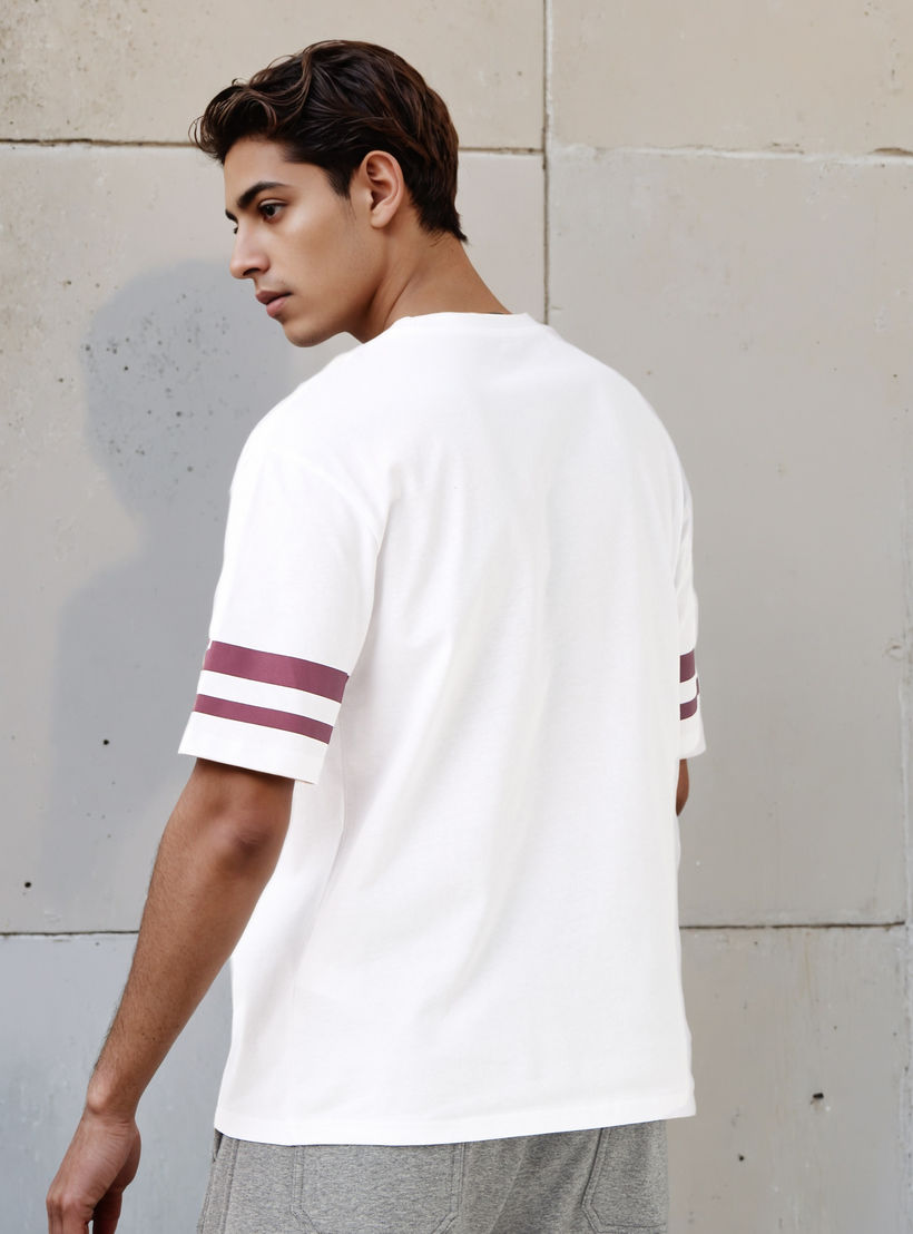 Men Relaxed Fit Crew Neck Short Sleeves Varsity Print T-shirt-men-clothing-tshirtsandpolos-tshirts-image-3