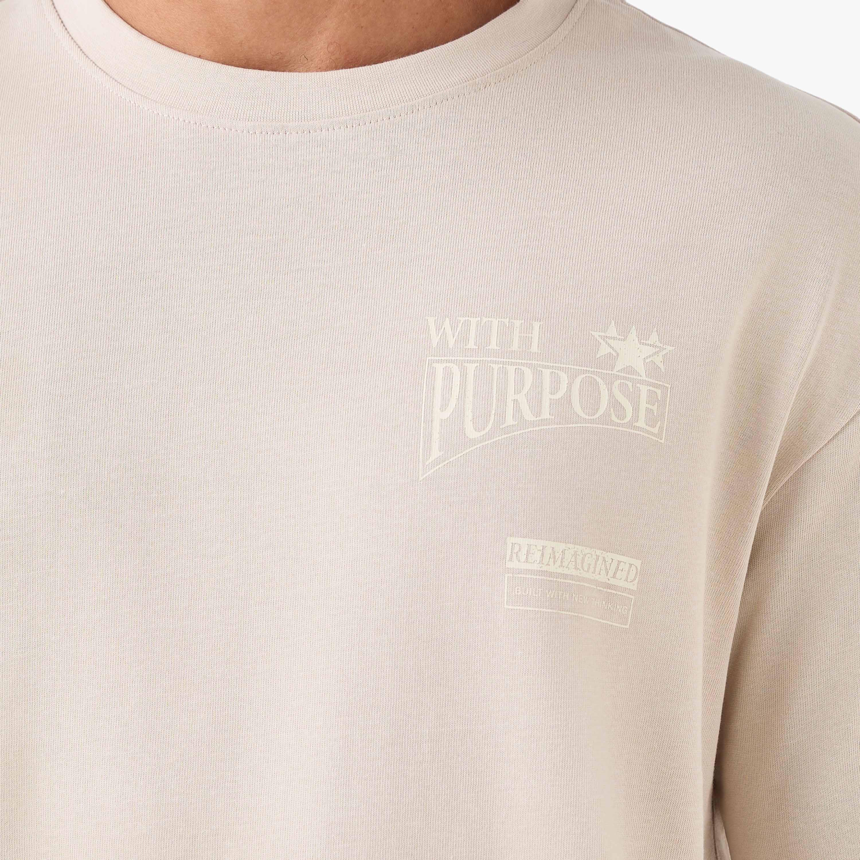 تيشيرت بقصّة عادية وياقة ضيقة وأكمام طويلة وطبعات جرافيك للرجال-men-clothing-tshirtsandpolos-tshirts-image-4