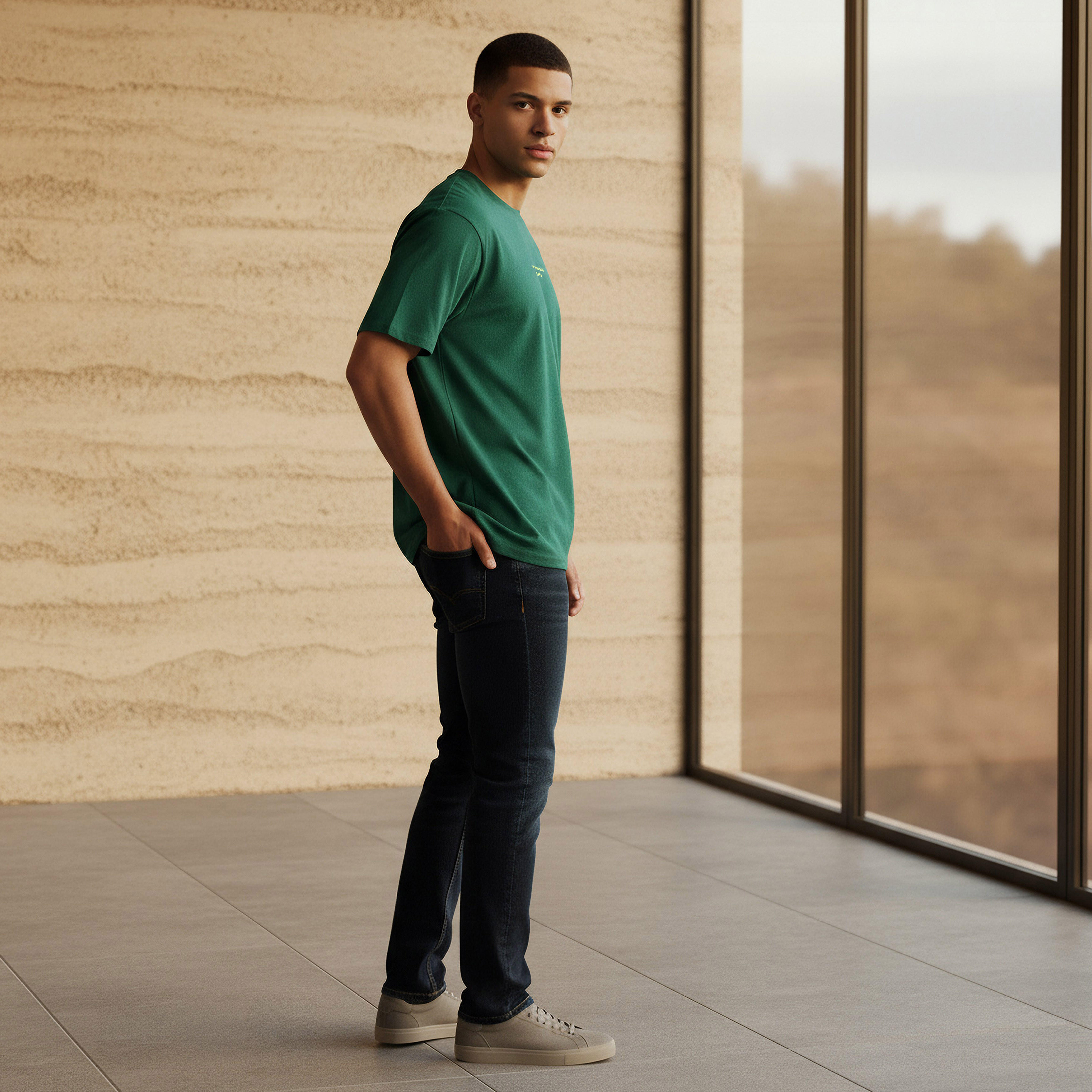 تيشيرت بياقة ضيقة وقصّة عادية وأكمام قصيرة وطبعات للرجال-men-clothing-tshirtsandpolos-tshirts-image-2