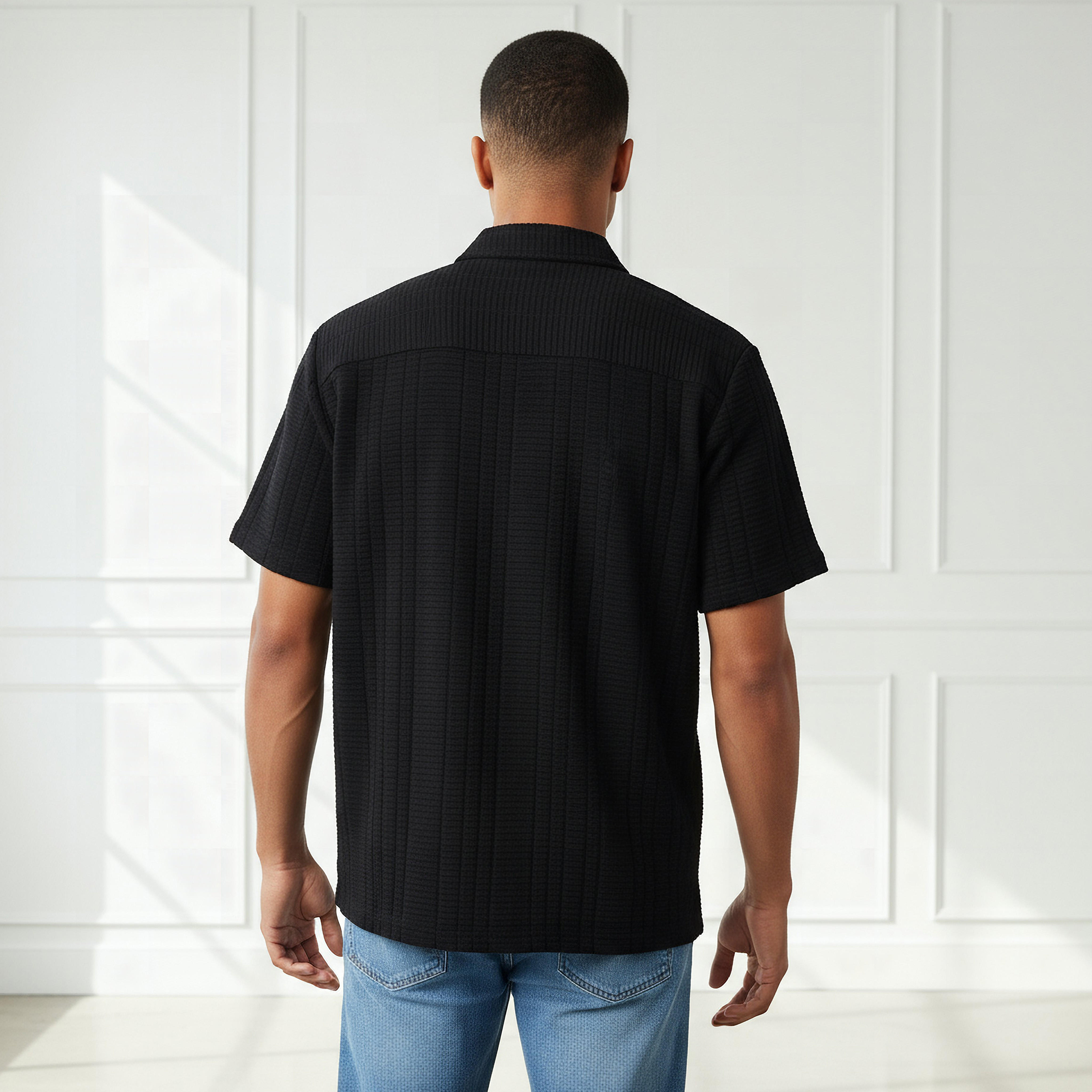قميص بقصة عادية وياقة وأكمام قصيرة وملمس بارز للرجال-men-clothing-shirts-image-3