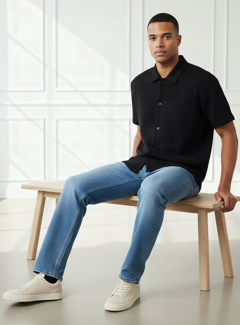 قميص بقصة عادية وياقة وأكمام قصيرة وملمس بارز للرجال-men-clothing-shirts-image-5