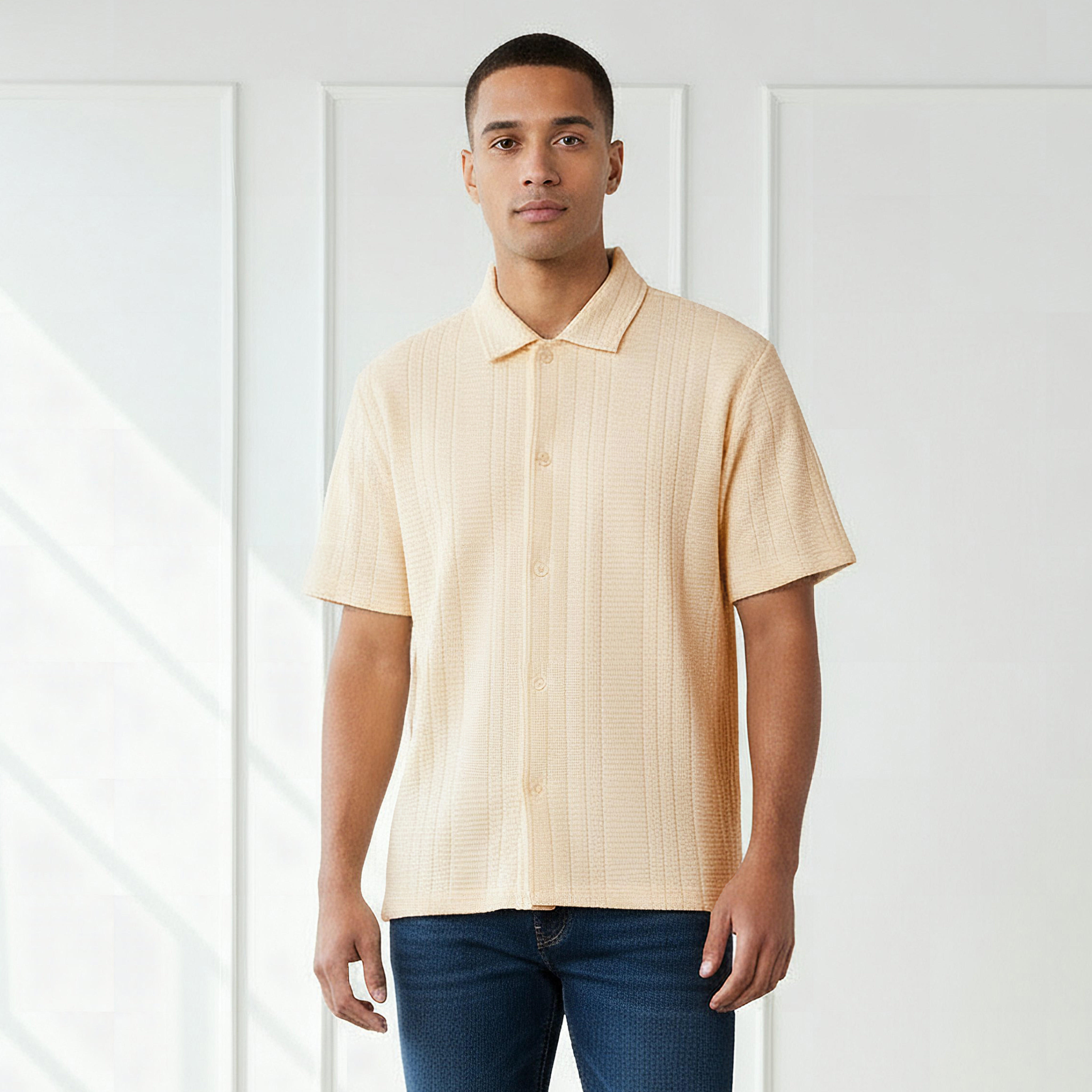 Men Regular Fit Collared Textured Short Sleeves Shirt-men-clothing-shirts-image-1