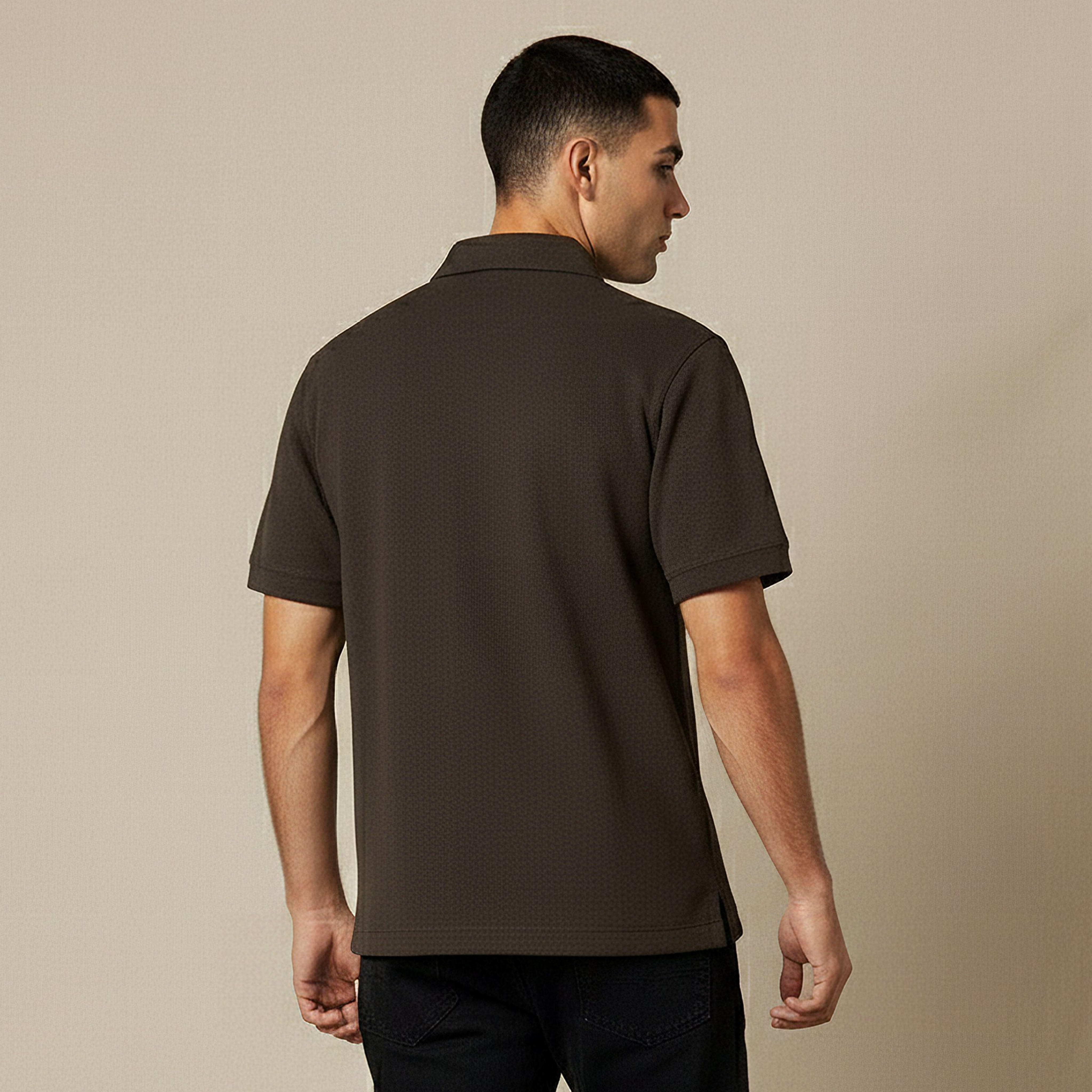 قميص بقصّة عادية وياقة عادية وأكمام قصيرة ونسيج وافل بارز الملمس للرجال-men-clothing-shirts-image-3