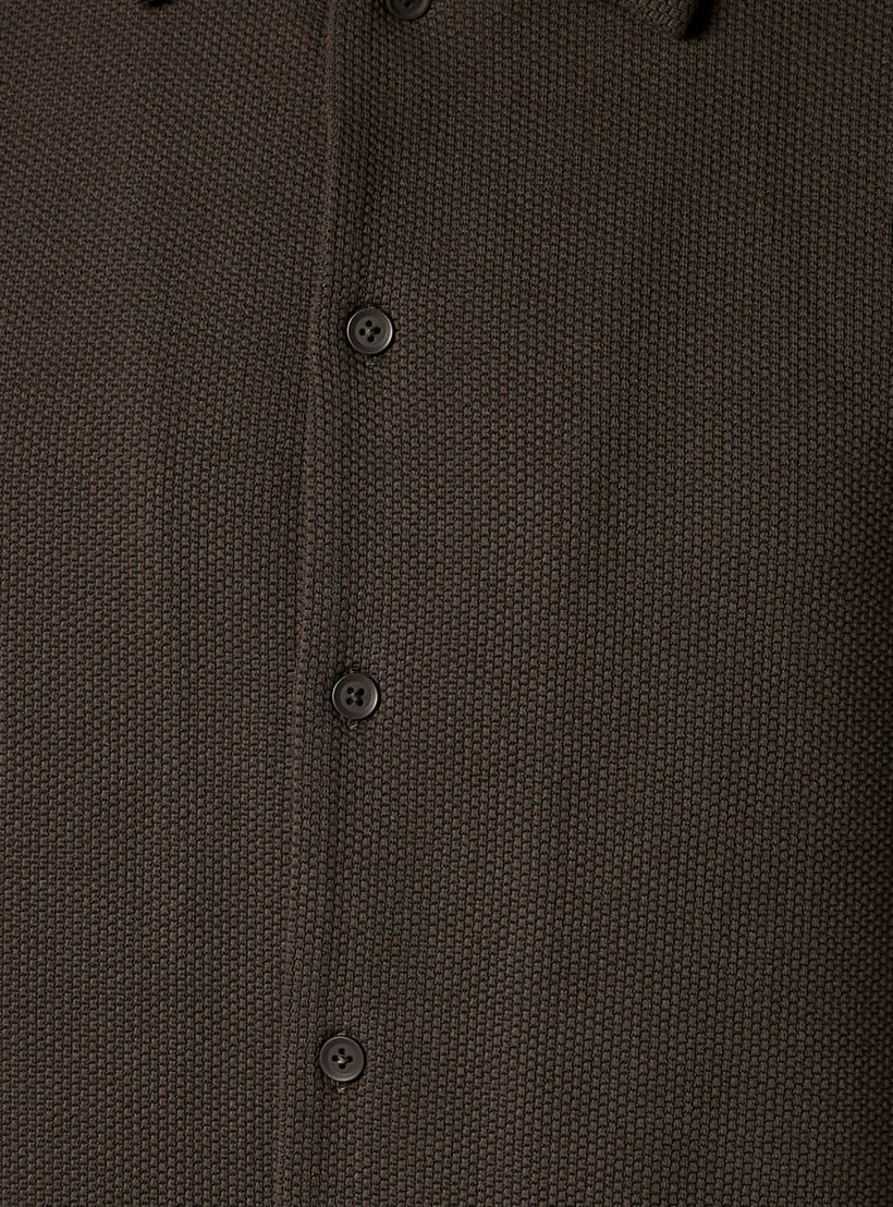 قميص بقصّة عادية وياقة عادية وأكمام قصيرة ونسيج وافل بارز الملمس للرجال-men-clothing-shirts-image-4