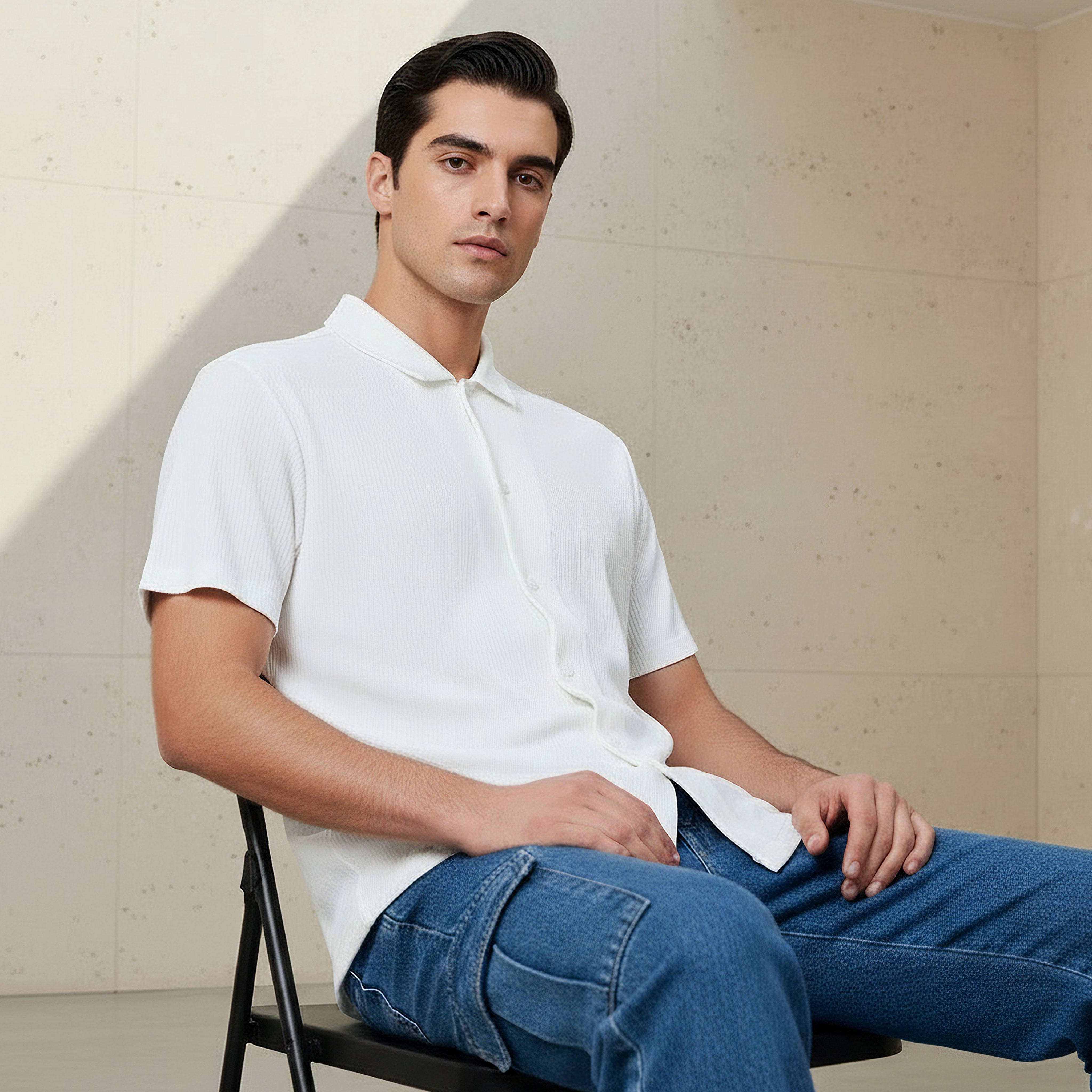 قميص بقصة عادية وياقة وملمس بارز وأكمام قصيرة للرجال-men-clothing-tshirtsandpolos-polos-image-4