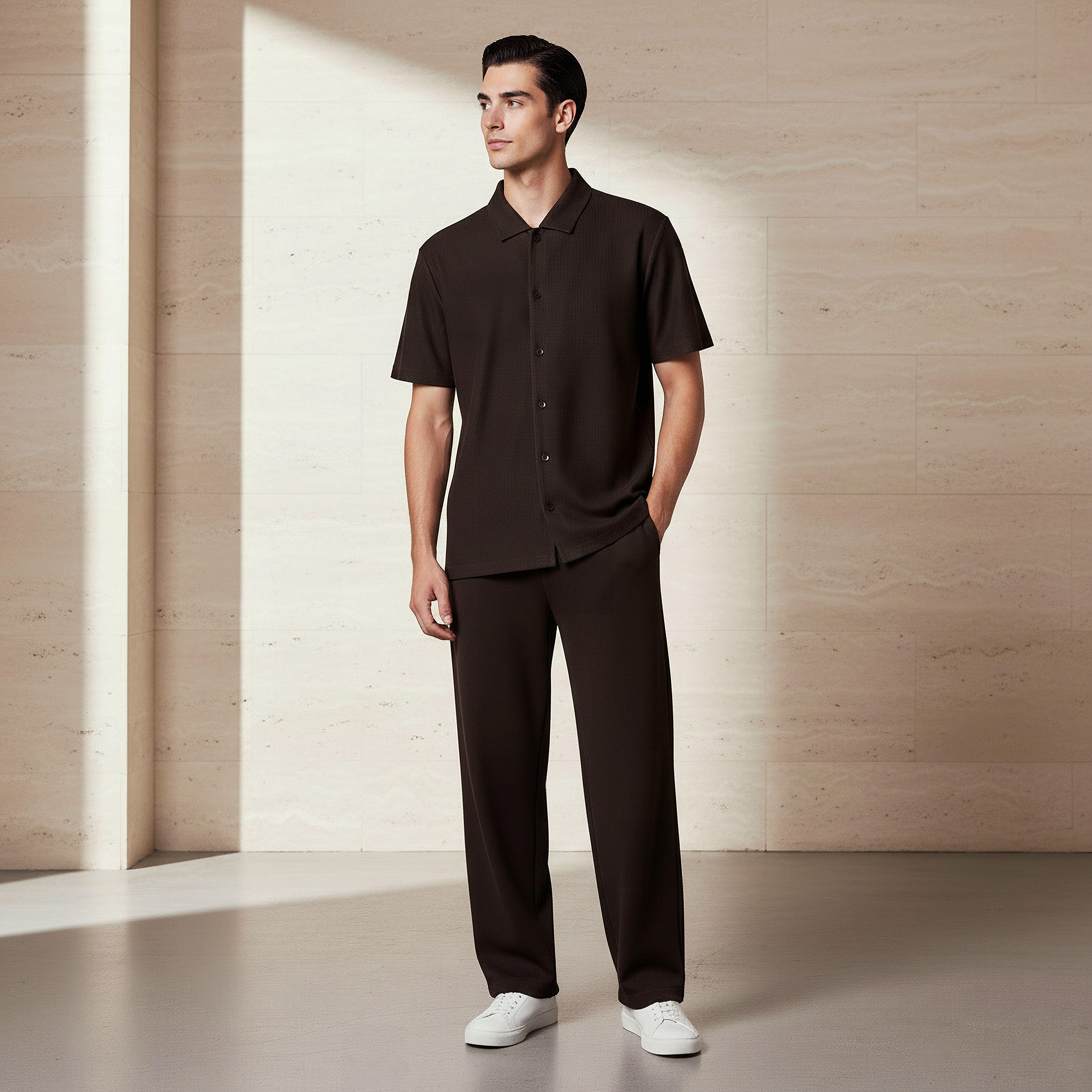 قميص بقصة عادية وياقة وملمس بارز وأكمام قصيرة للرجال-men-clothing-tshirtsandpolos-polos-image-4