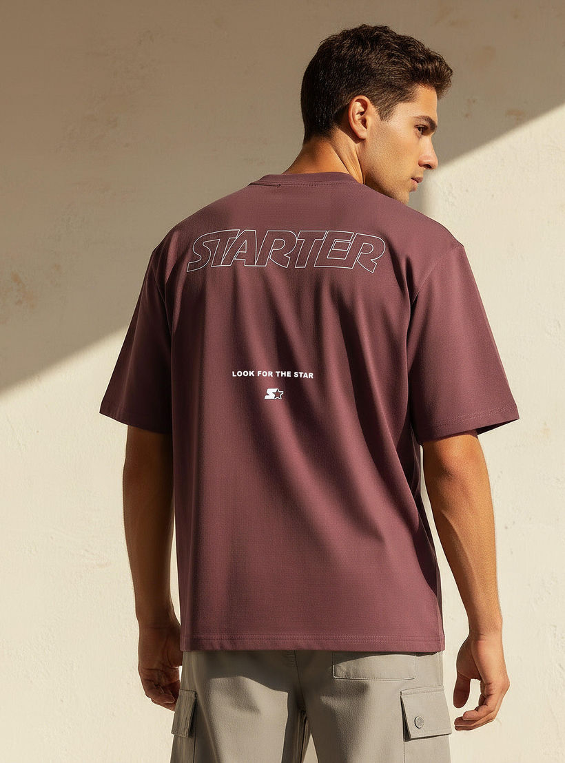 تيشيرت بقصة عادية وياقة ضيقة وأكمام قصيرة وطبعات للرجال من ستارتر-men-clothing-tshirtsandpolos-tshirts-image-4