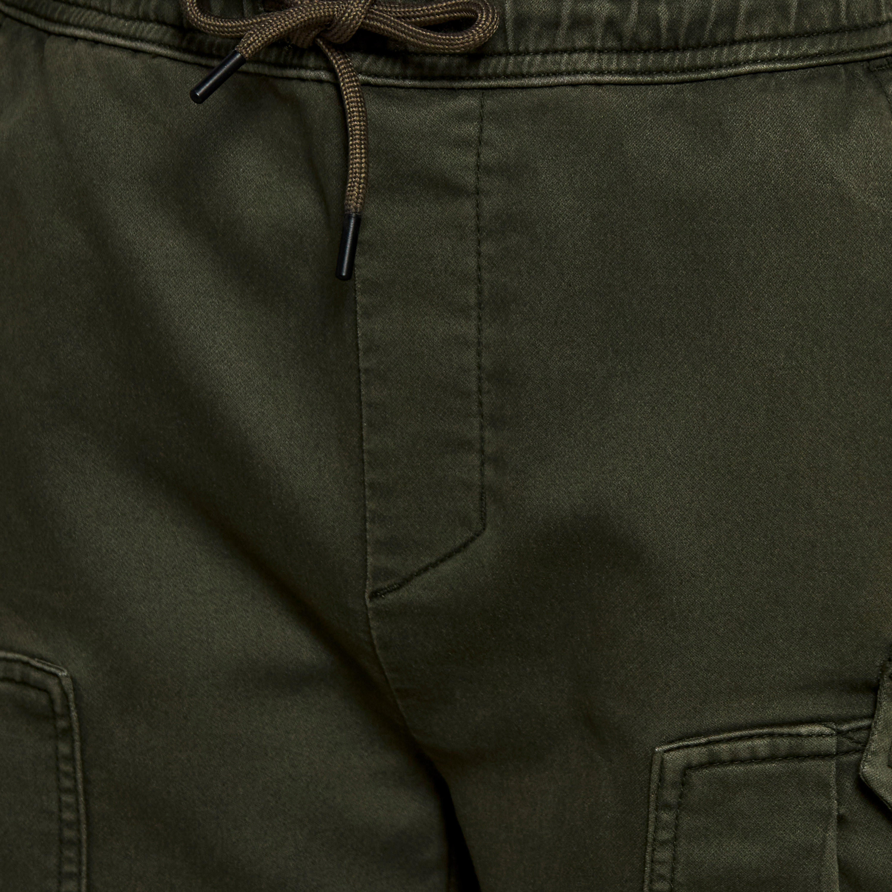 Men Regular Fit Cargo Shorts-men-clothing-bottoms-shorts-image-2