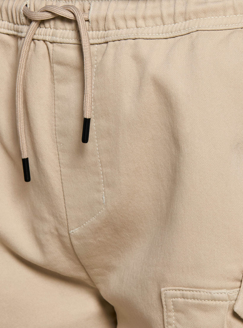 Men Regular Fit Cargo Shorts-men-clothing-bottoms-shorts-image-2