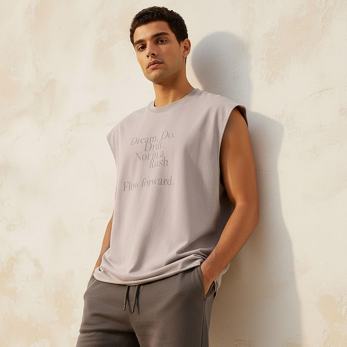 تيشيرت رجالي دون أكمام بطبعات وياقة ضيقة وقصة عادية-men-clothing-tshirtsandpolos-tshirts-image-1