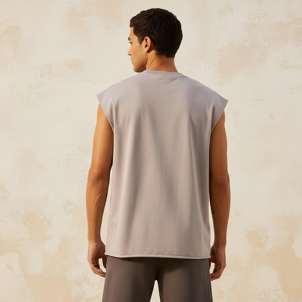 تيشيرت رجالي دون أكمام بطبعات وياقة ضيقة وقصة عادية-men-clothing-tshirtsandpolos-tshirts-image-4