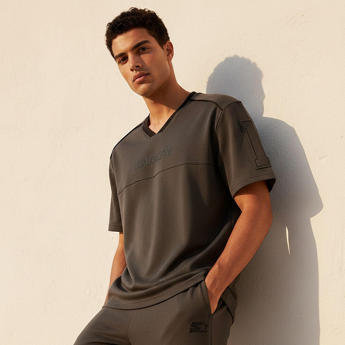 Starter Regular Fit V-Neck Panelled T-shirt-men-clothing-tshirtsandpolos-tshirts-image-5