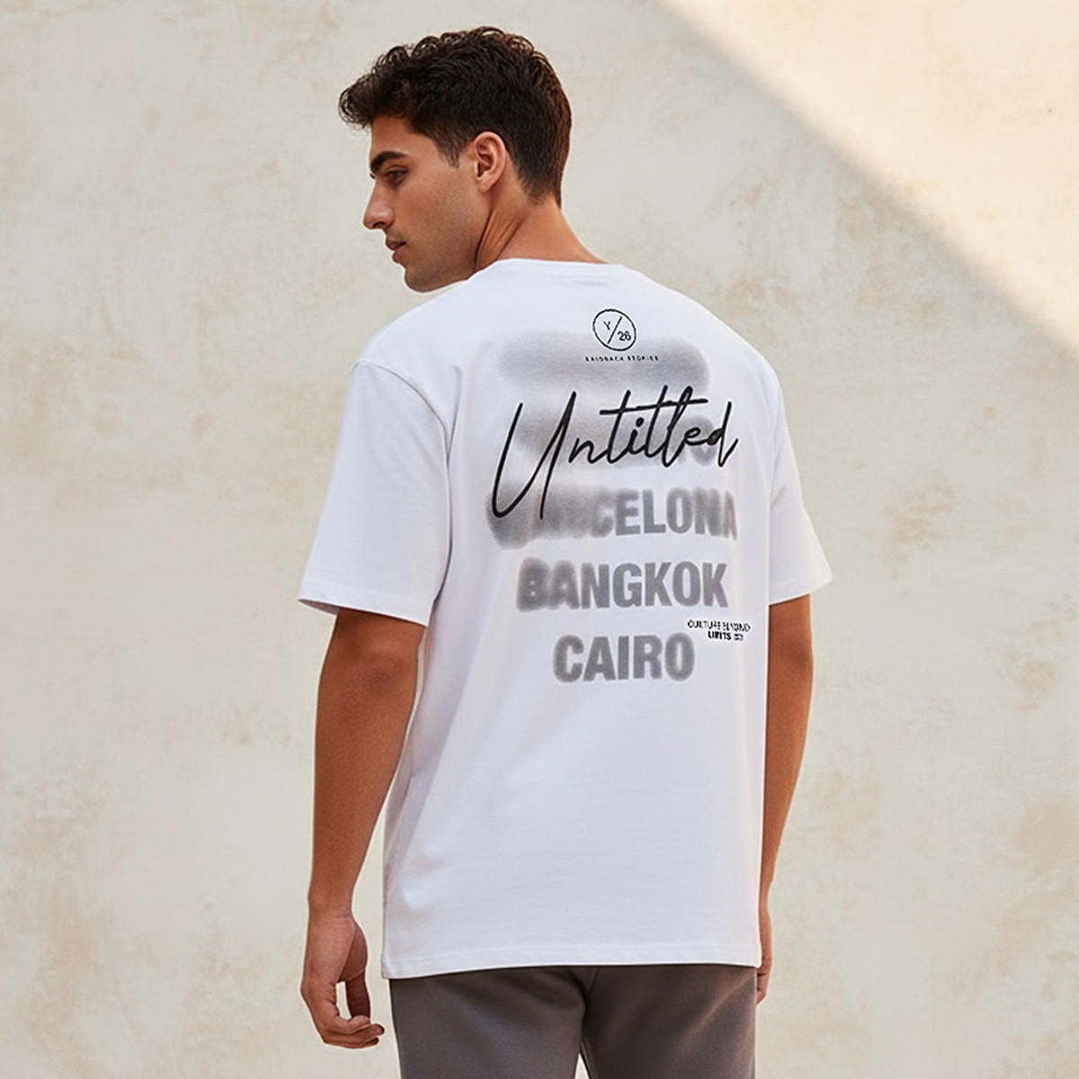تيشيرت بقصة عادية وياقة ضيقة وأكمام قصيرة وطبعات للرجال-men-clothing-tshirtsandpolos-tshirts-image-4