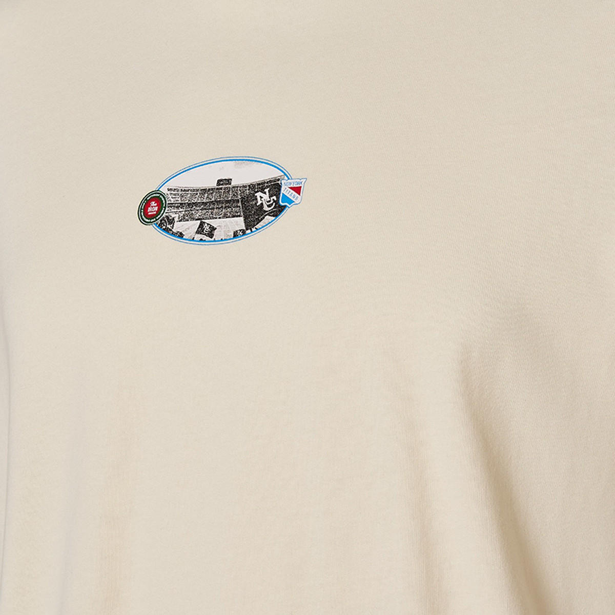 تيشيرت بقصة عادية وياقة ضيقة وأكمام قصيرة وطبعات للرجال-men-clothing-tshirtsandpolos-tshirts-image-2