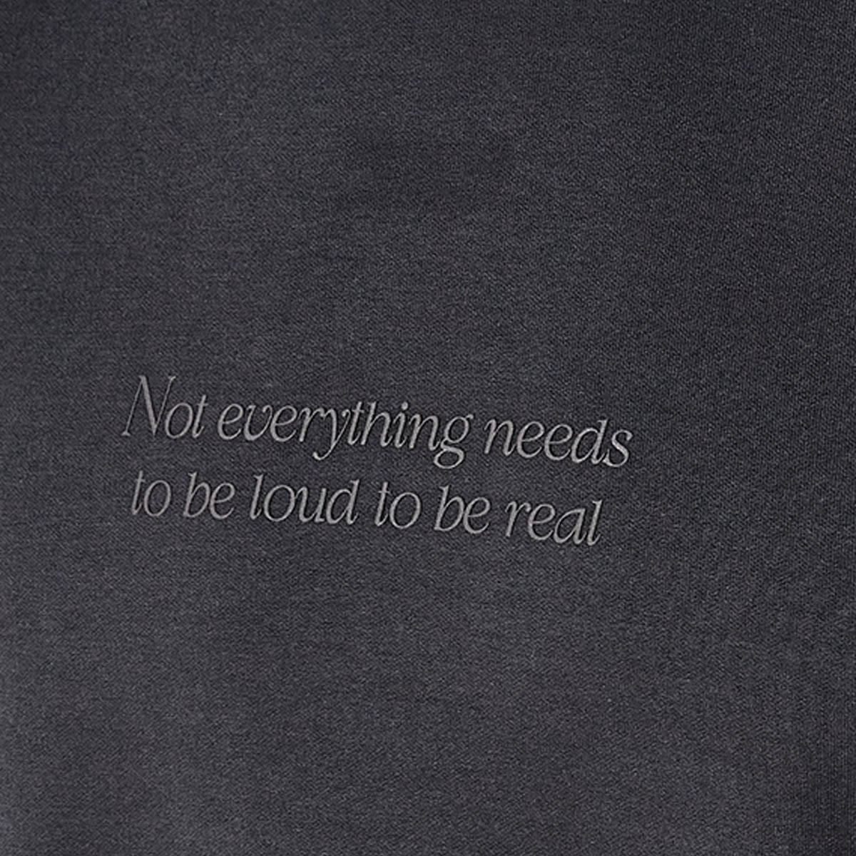 تيشيرت برقبة ضيقة وأكمام قصيرة وقصة عادية وطبعات شعار يوث من سبلاش-men-clothing-tshirtsandpolos-tshirts-image-2