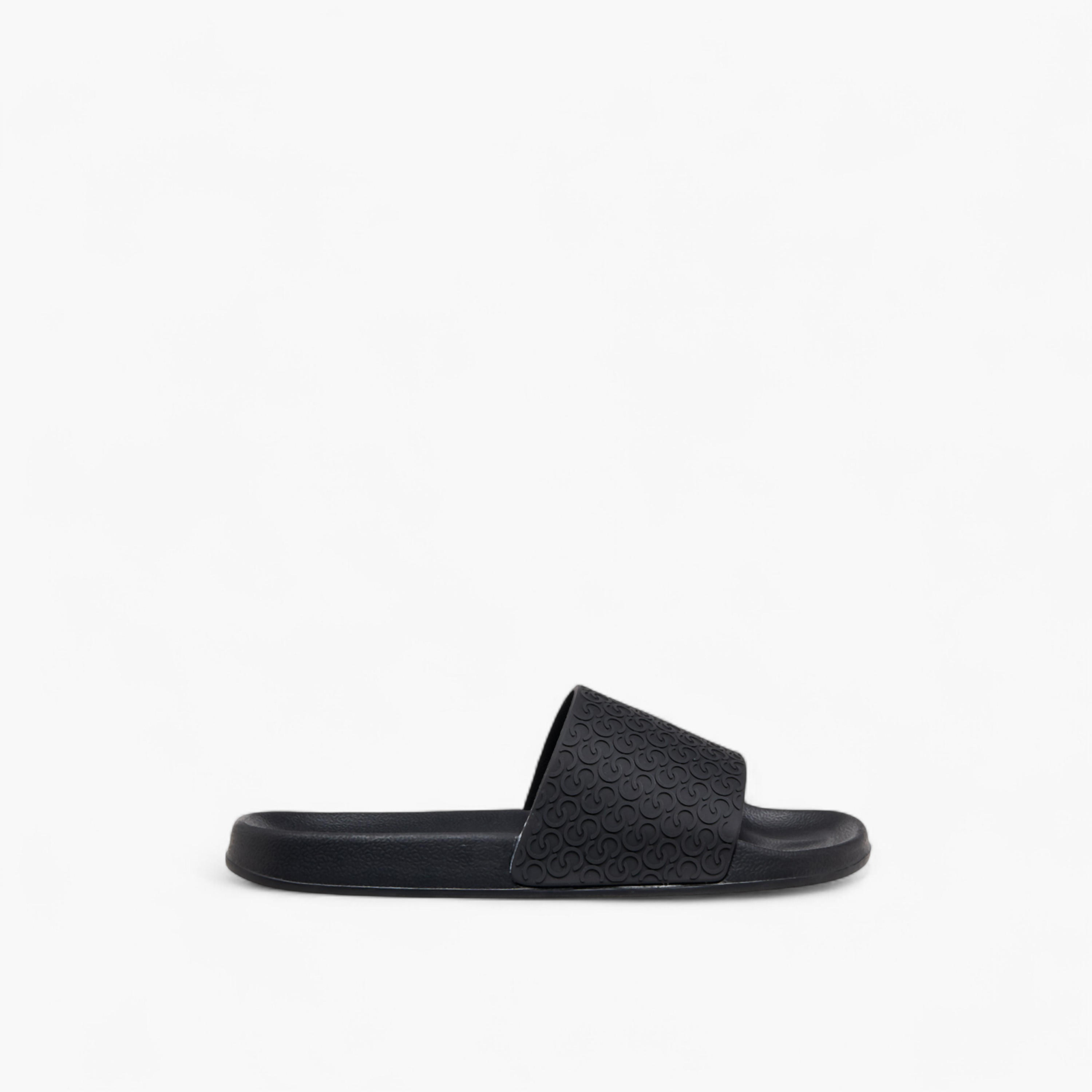 شبشب سلايد بنقوش مونوجرام للنساء من سيليست-women-shoes-flipflopsandslides-image-3