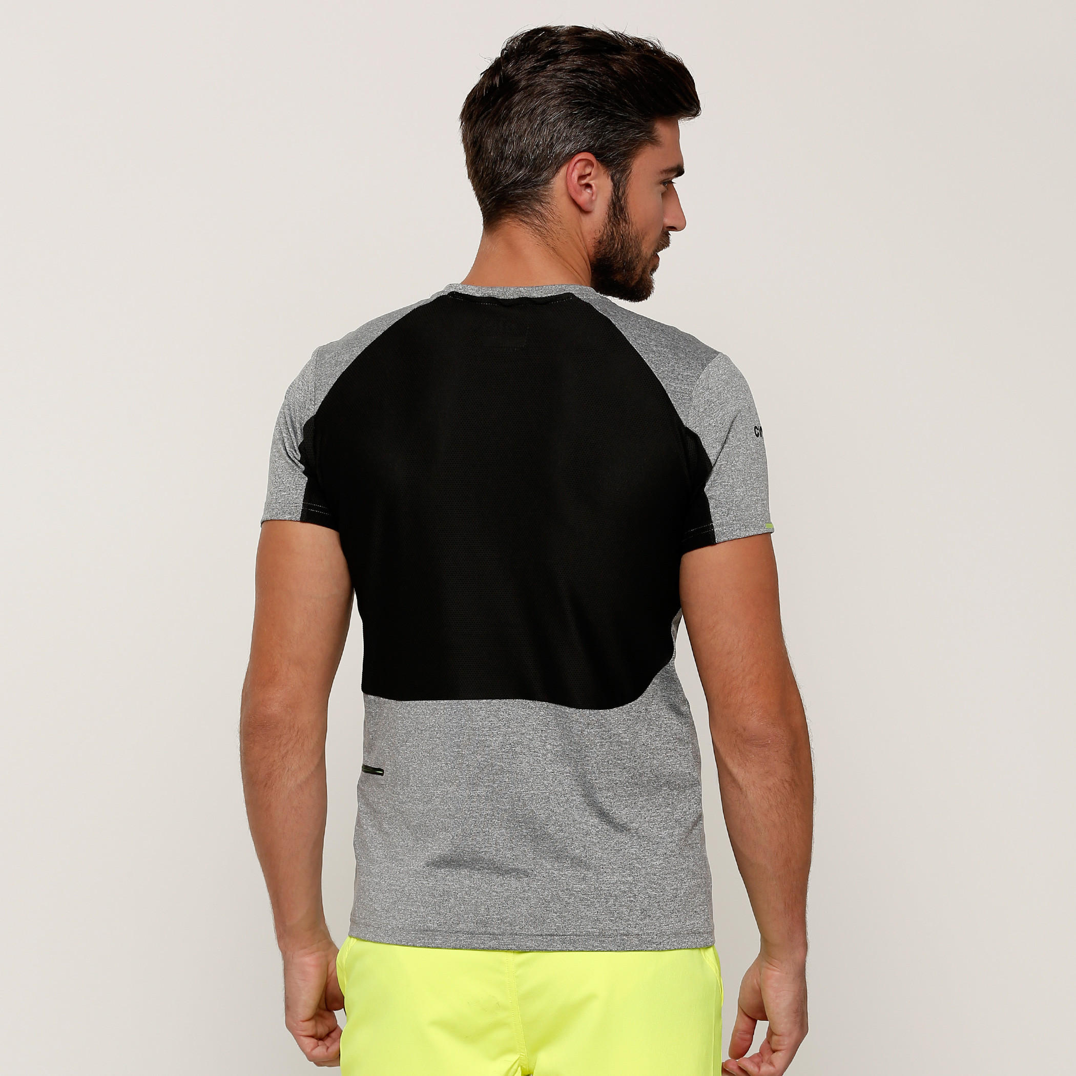 تيشيرت بياقة مستديرة وأكمام قصيرة-men-clothing-sportswearandactivewear-tshirtsandpolos-image-7