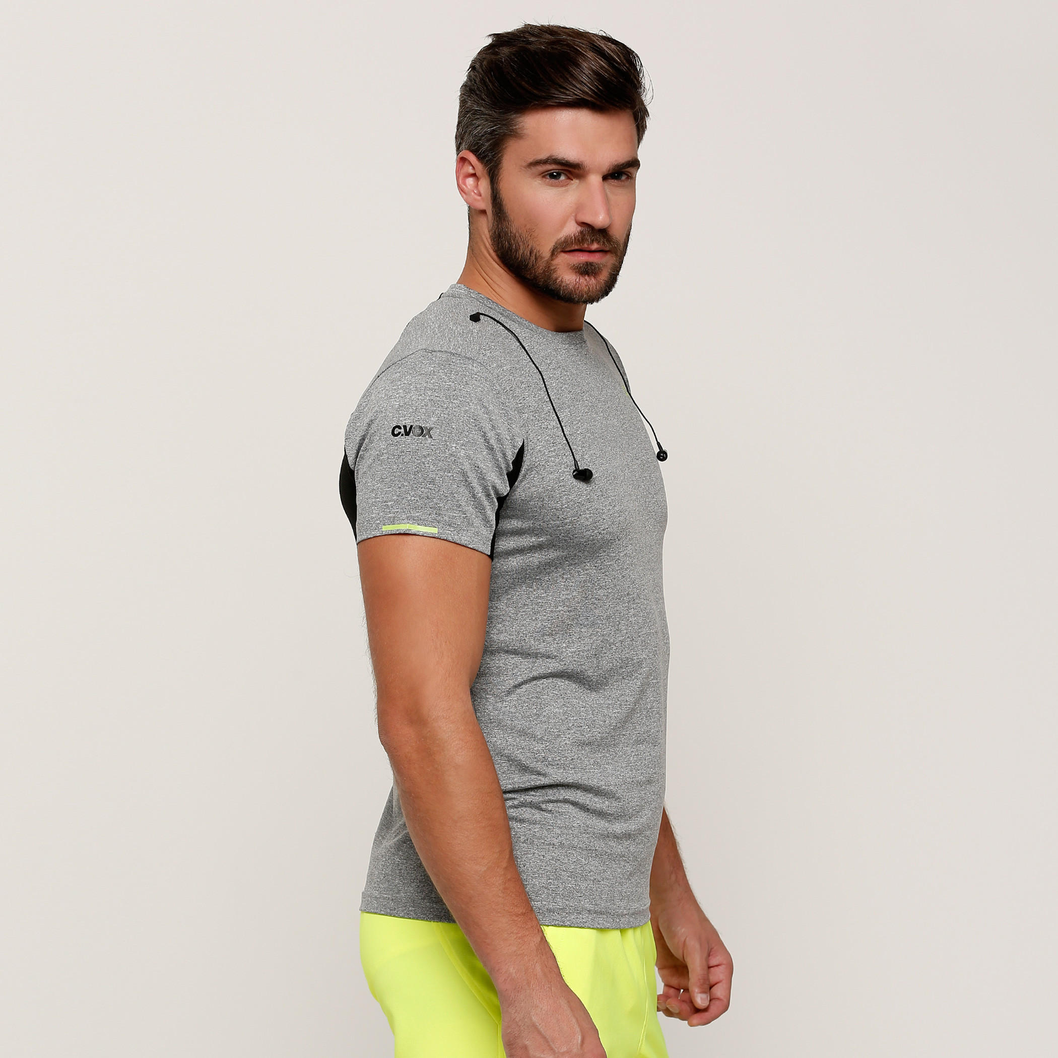 تيشيرت بياقة مستديرة وأكمام قصيرة-men-clothing-sportswearandactivewear-tshirtsandpolos-image-8