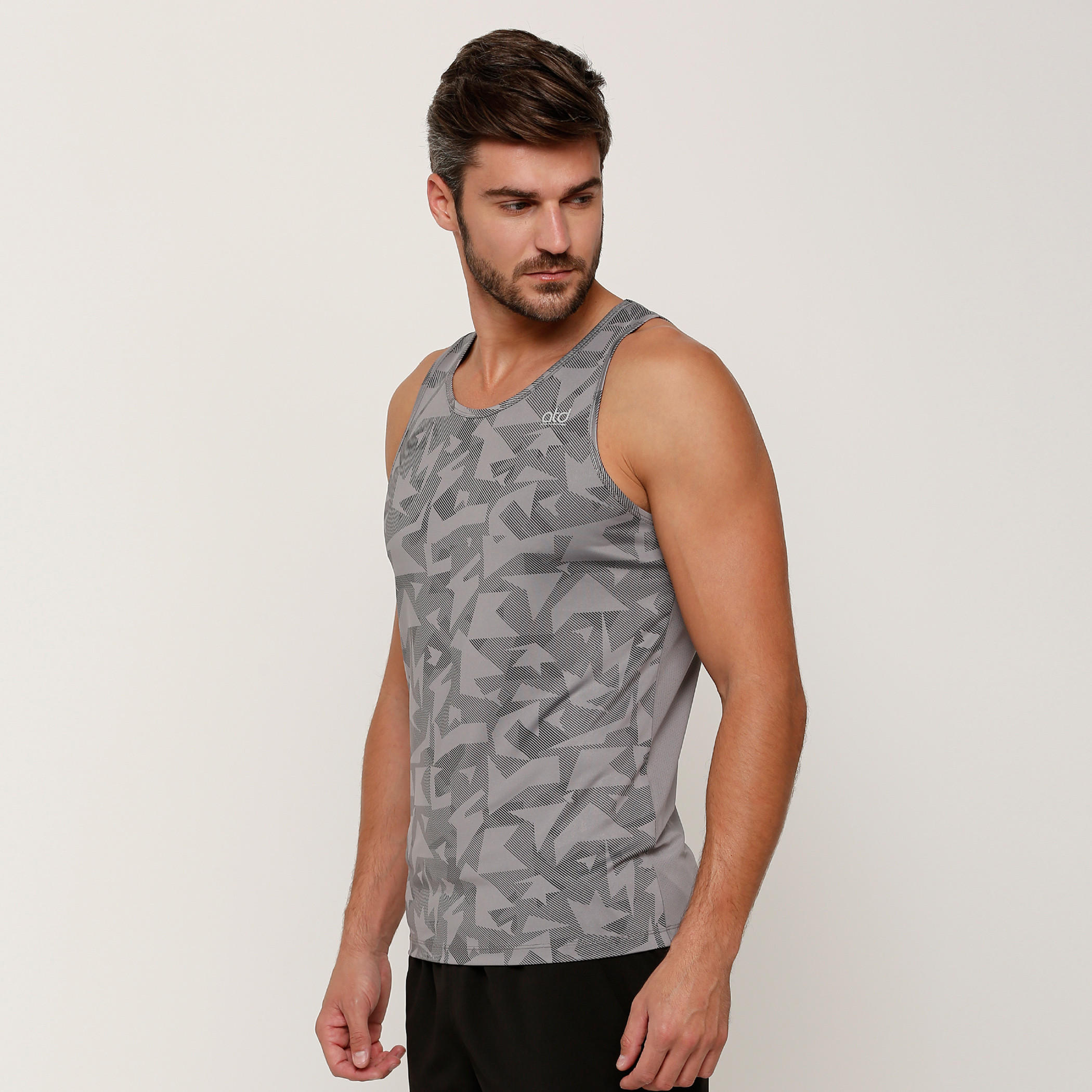 سترة فيست دون أكمام بياقة مستديرة وطبعات-men-clothing-sportswearandactivewear-tshirtsandpolos-image-3