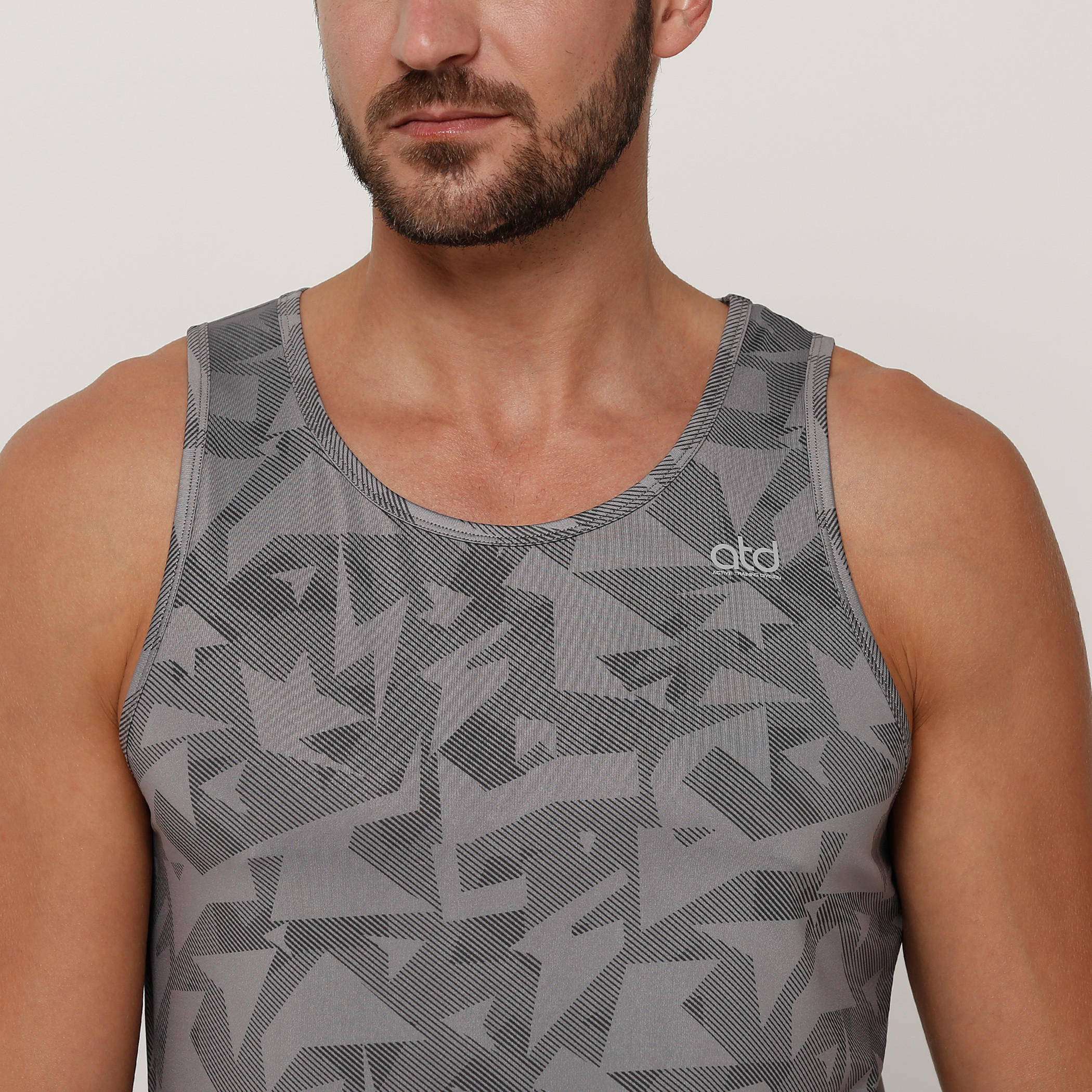 سترة فيست دون أكمام بياقة مستديرة وطبعات-men-clothing-sportswearandactivewear-tshirtsandpolos-image-4