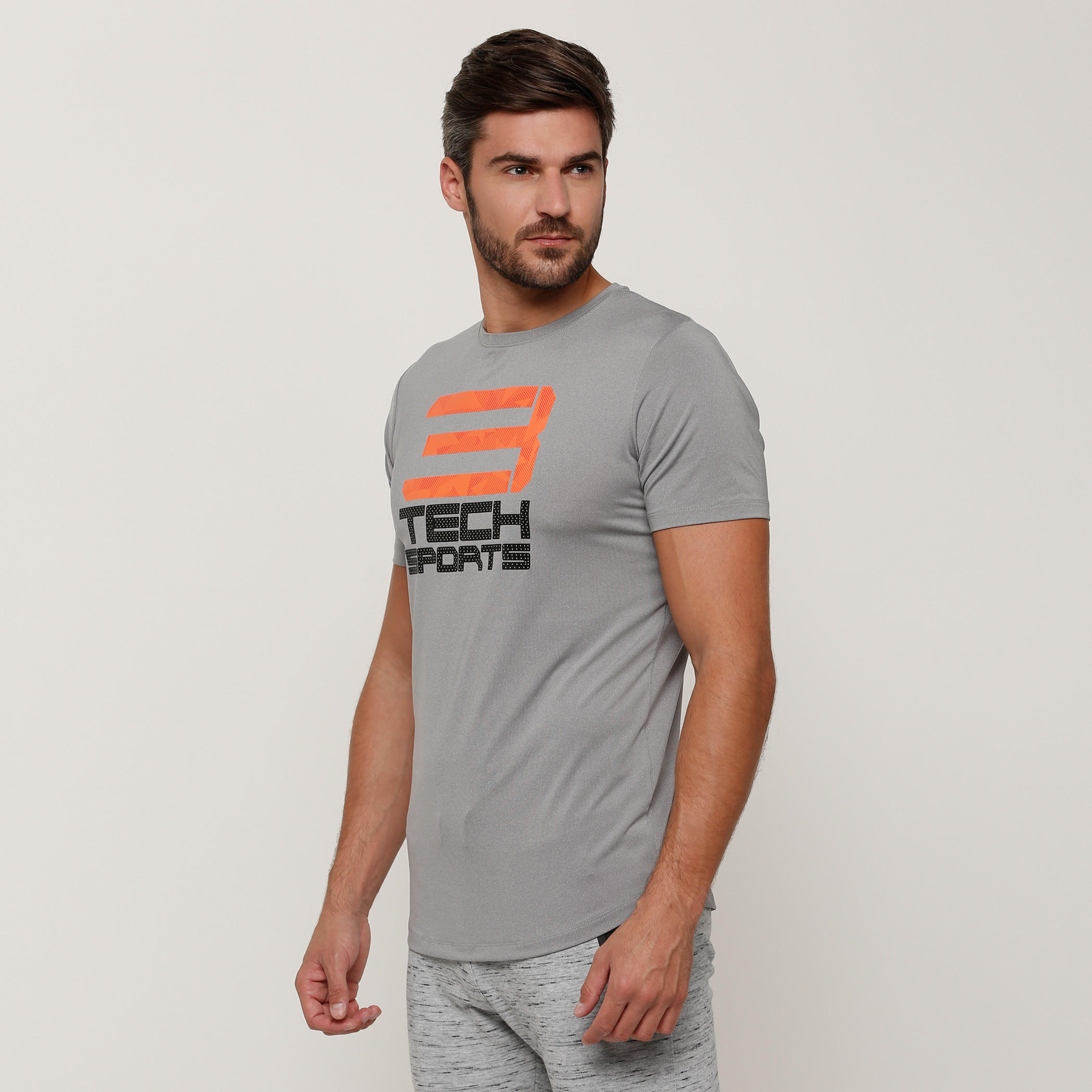 تيشيرت بياقة مستديرة وأكمام قصيرة وطبعات-men-clothing-sportswearandactivewear-tshirtsandpolos-image-3