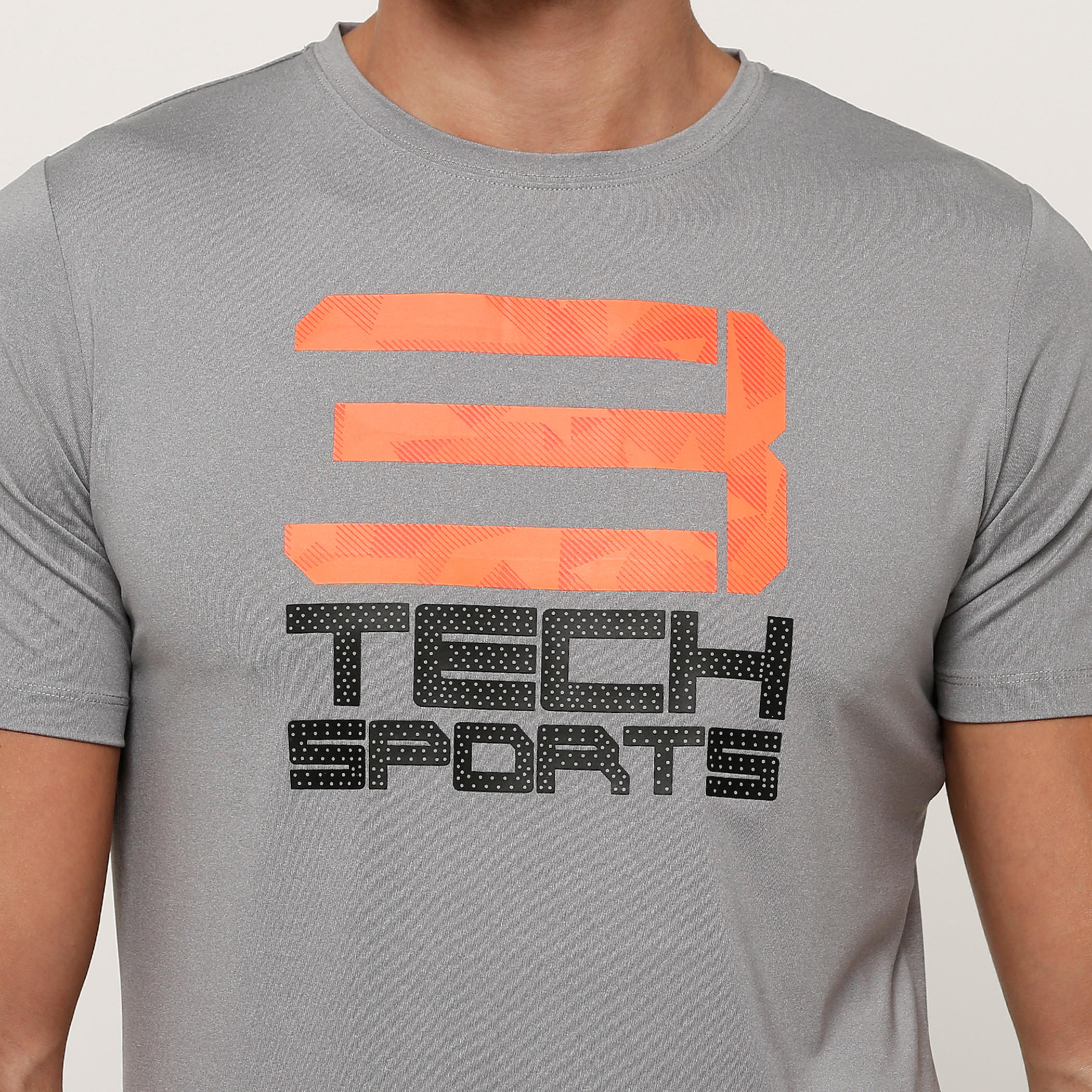تيشيرت بياقة مستديرة وأكمام قصيرة وطبعات-men-clothing-sportswearandactivewear-tshirtsandpolos-image-4