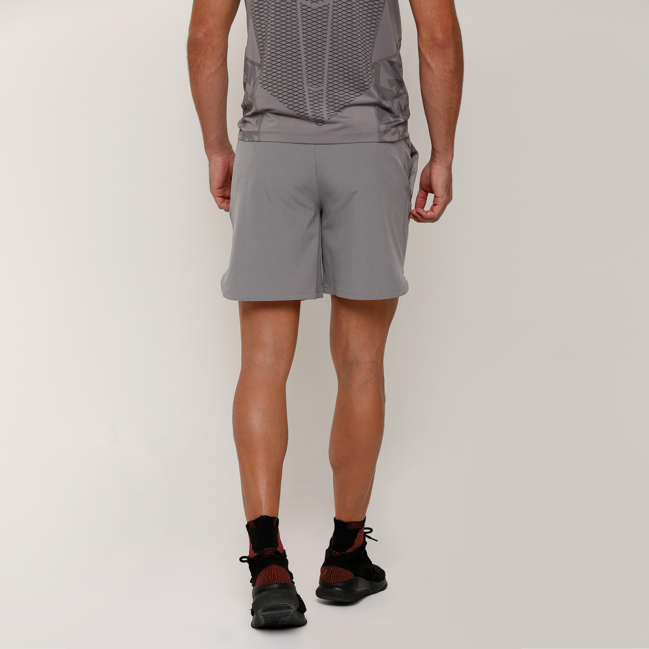 شورت بخصر مطّاطي وجيوب-men-clothing-sportswearandactivewear-bottoms-image-2