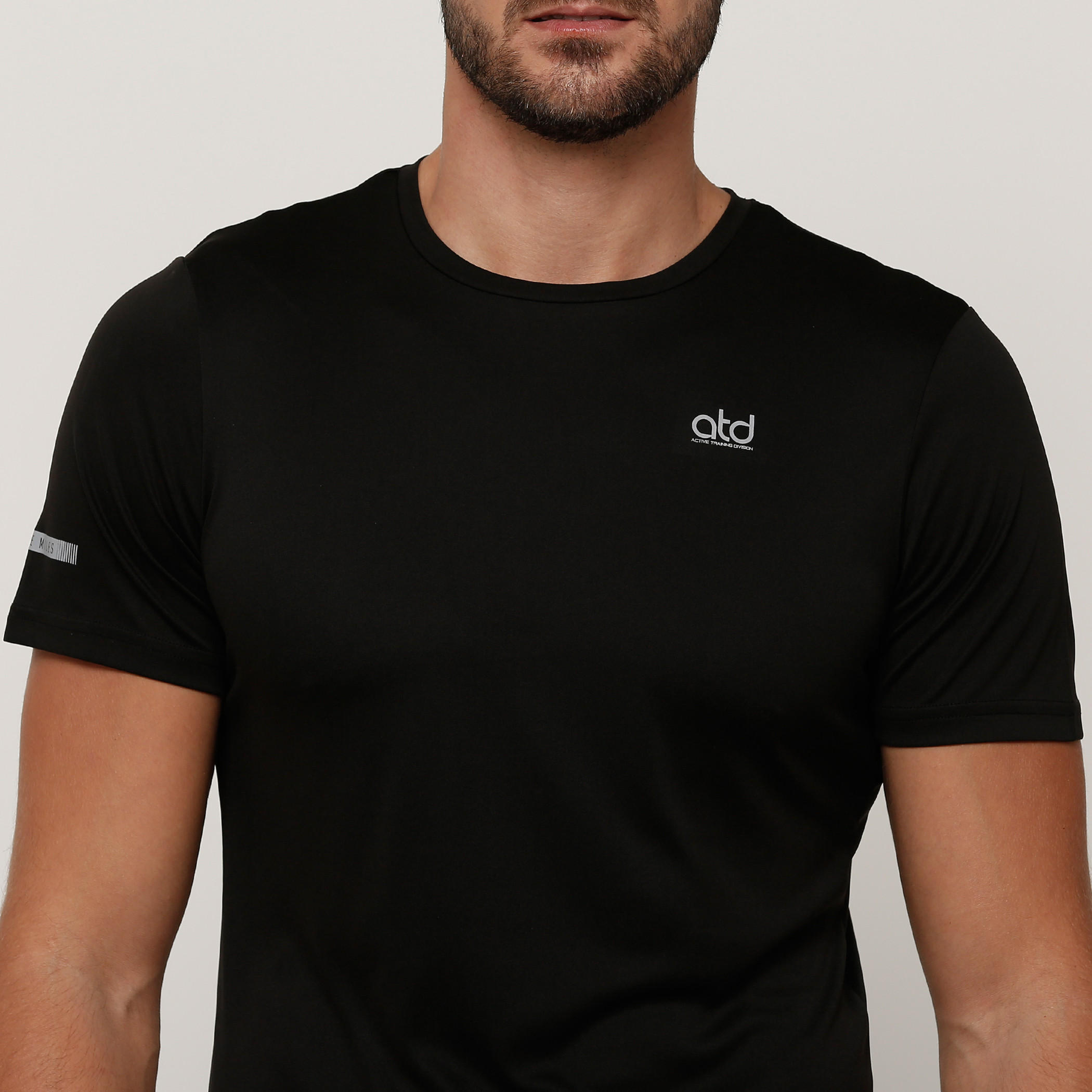Printed T-Shirt with Round Neck and Short Sleeves-men-clothing-sportswearandactivewear-tshirtsandpolos-image-4