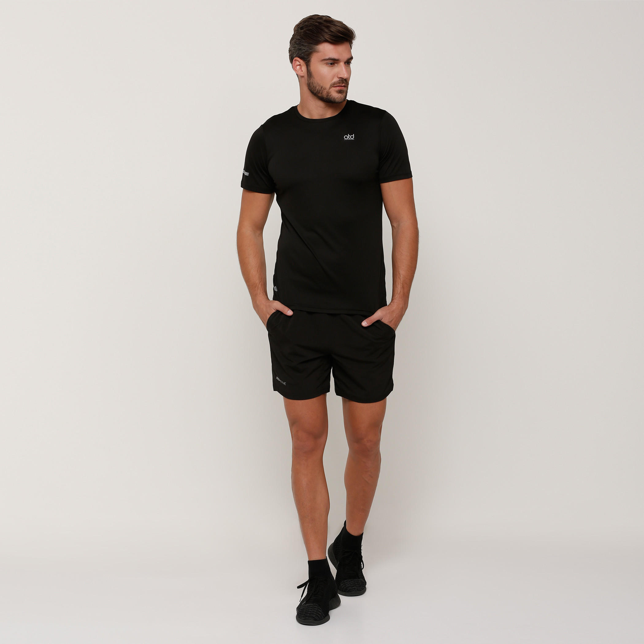 Printed T-Shirt with Round Neck and Short Sleeves-men-clothing-sportswearandactivewear-tshirtsandpolos-image-5