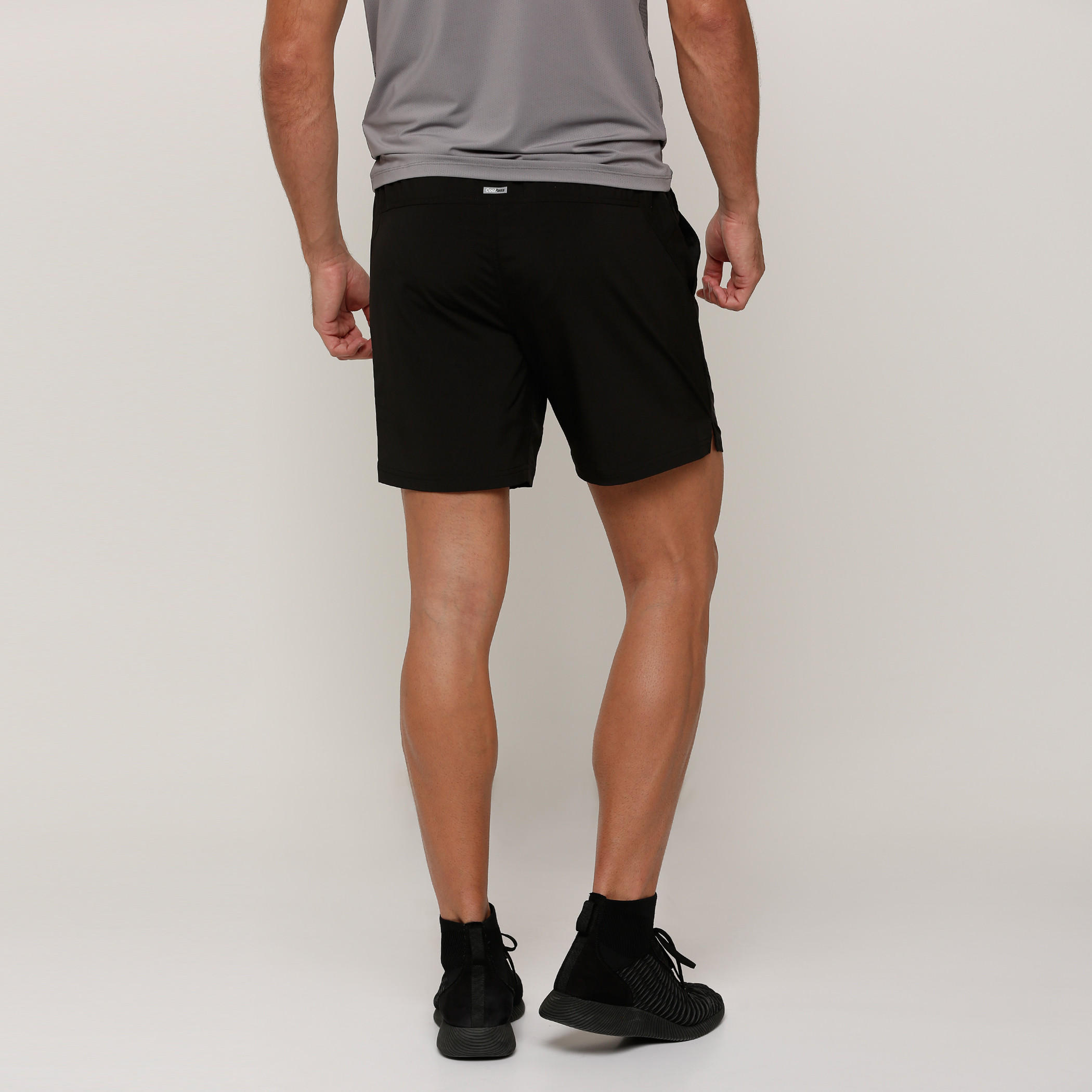 شورت بجيوب-men-clothing-sportswearandactivewear-bottoms-image-2