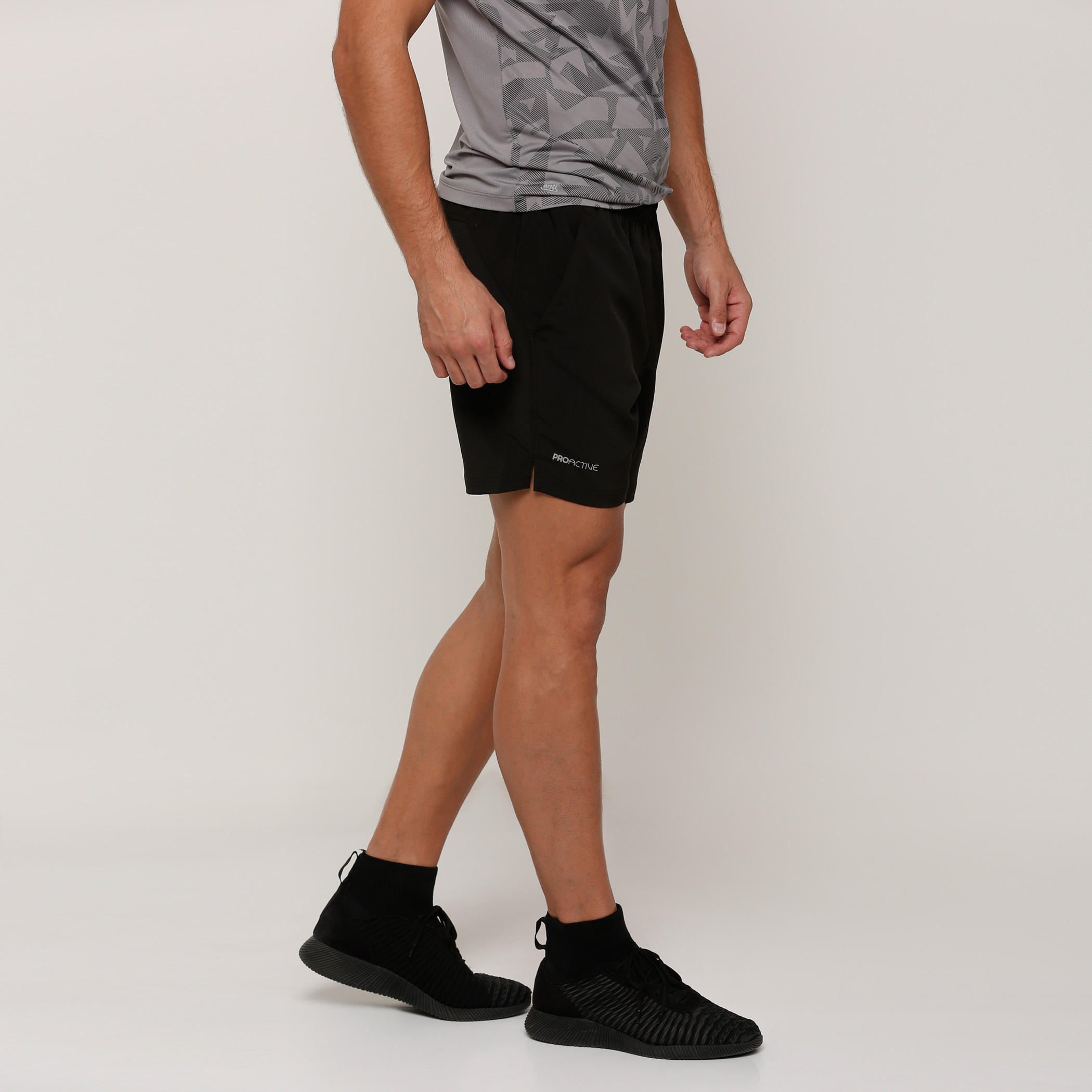 شورت بجيوب-men-clothing-sportswearandactivewear-bottoms-image-3