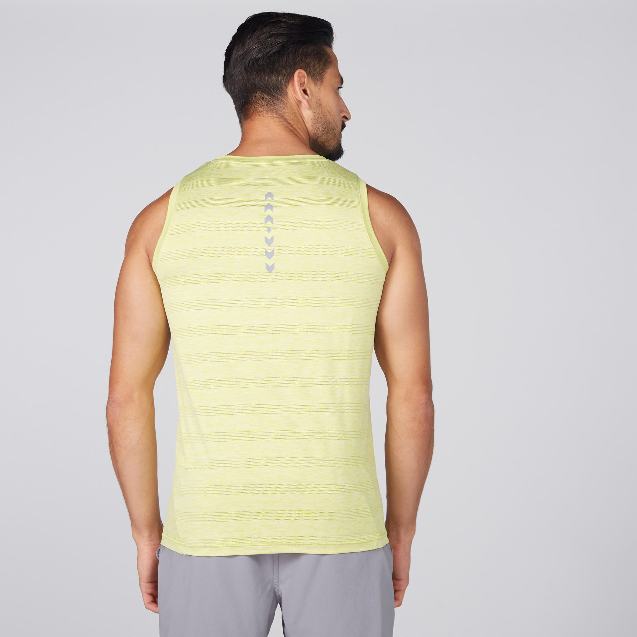 تيشيرت دون أكمام بياقة مستديرة-men-clothing-sportswearandactivewear-tshirtsandpolos-image-2