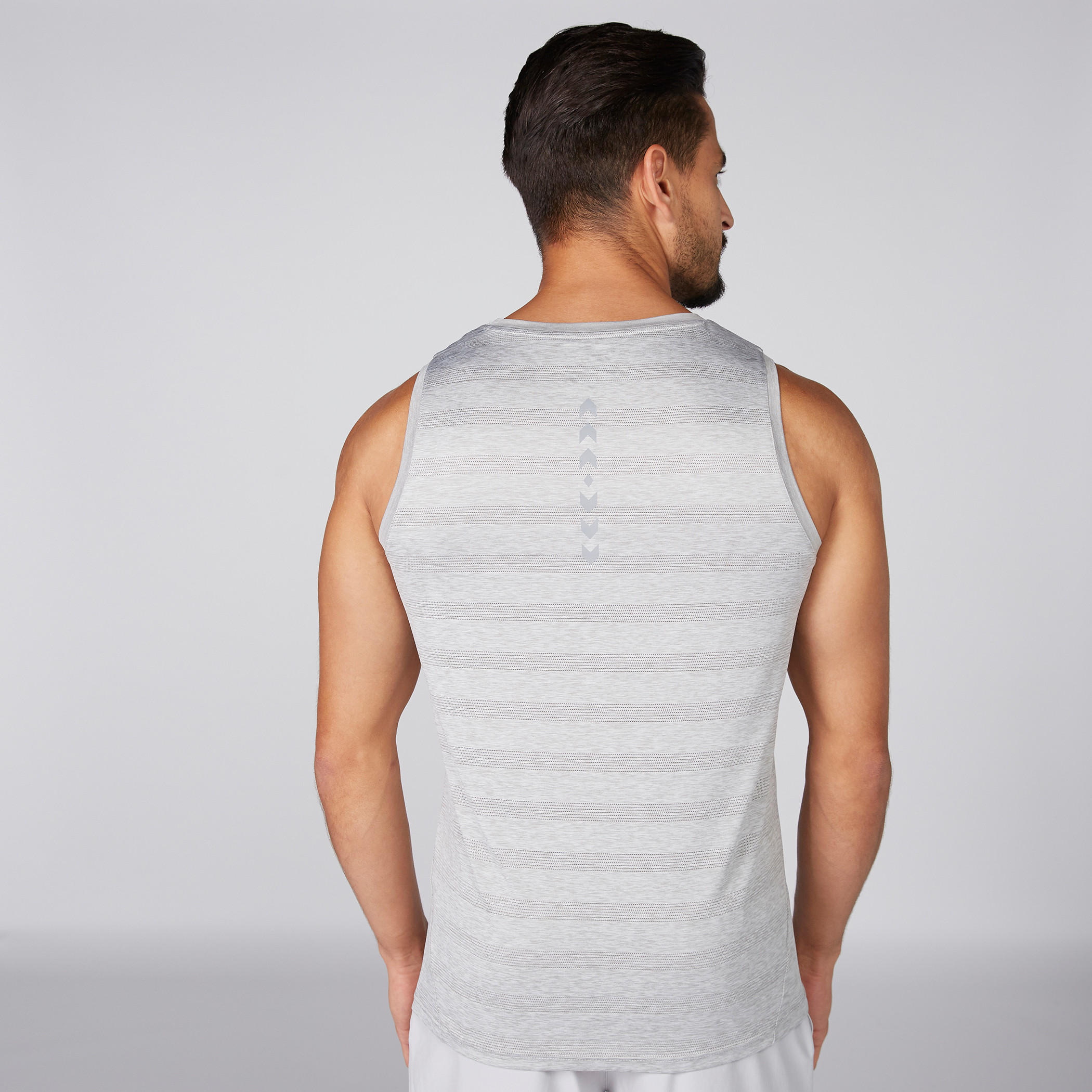 تيشيرت دون أكمام بياقة مستديرة-men-clothing-sportswearandactivewear-tshirtsandpolos-image-3