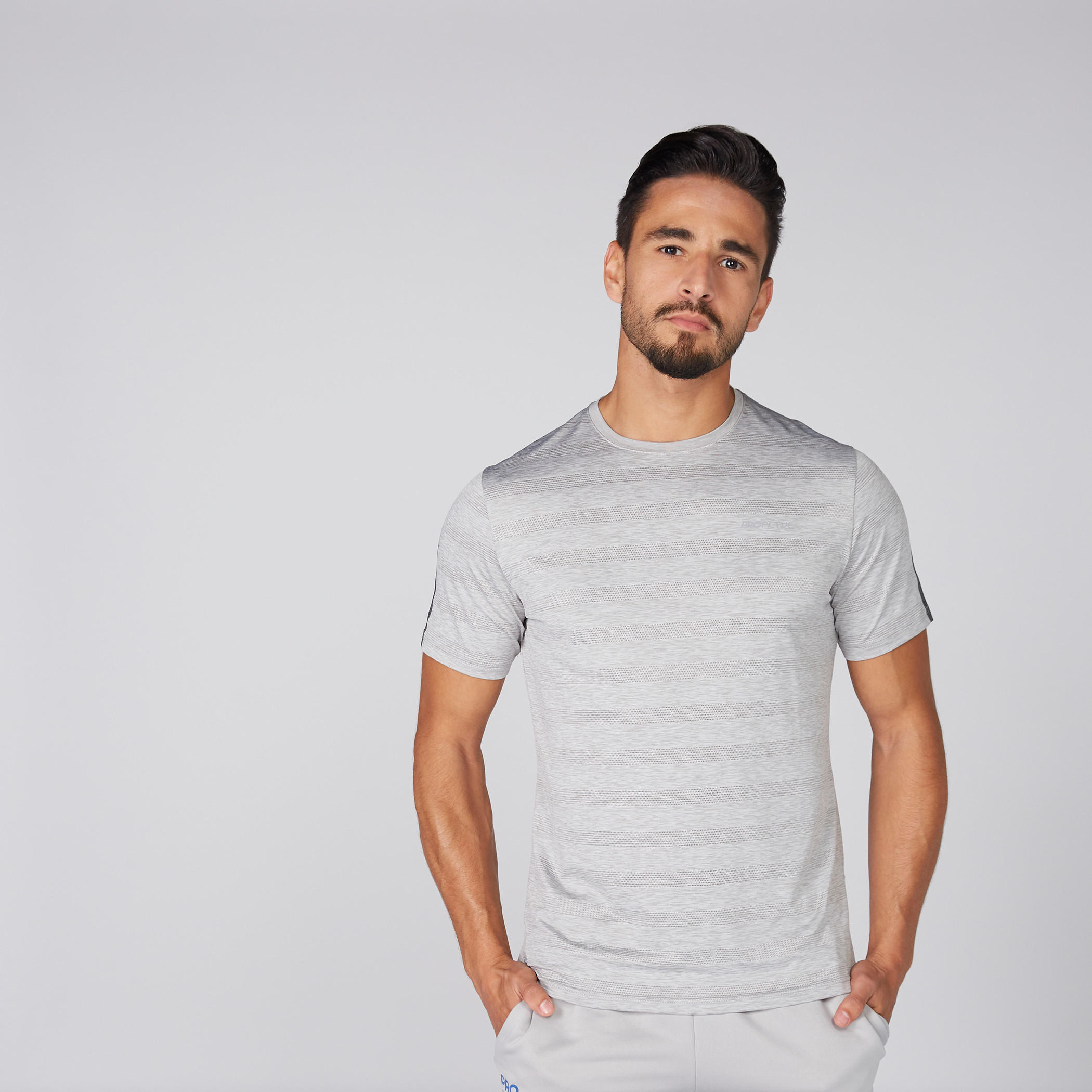 تيشيرت بياقة مستديرة وأكمام قصيرة-men-clothing-sportswearandactivewear-tshirtsandpolos-image-3