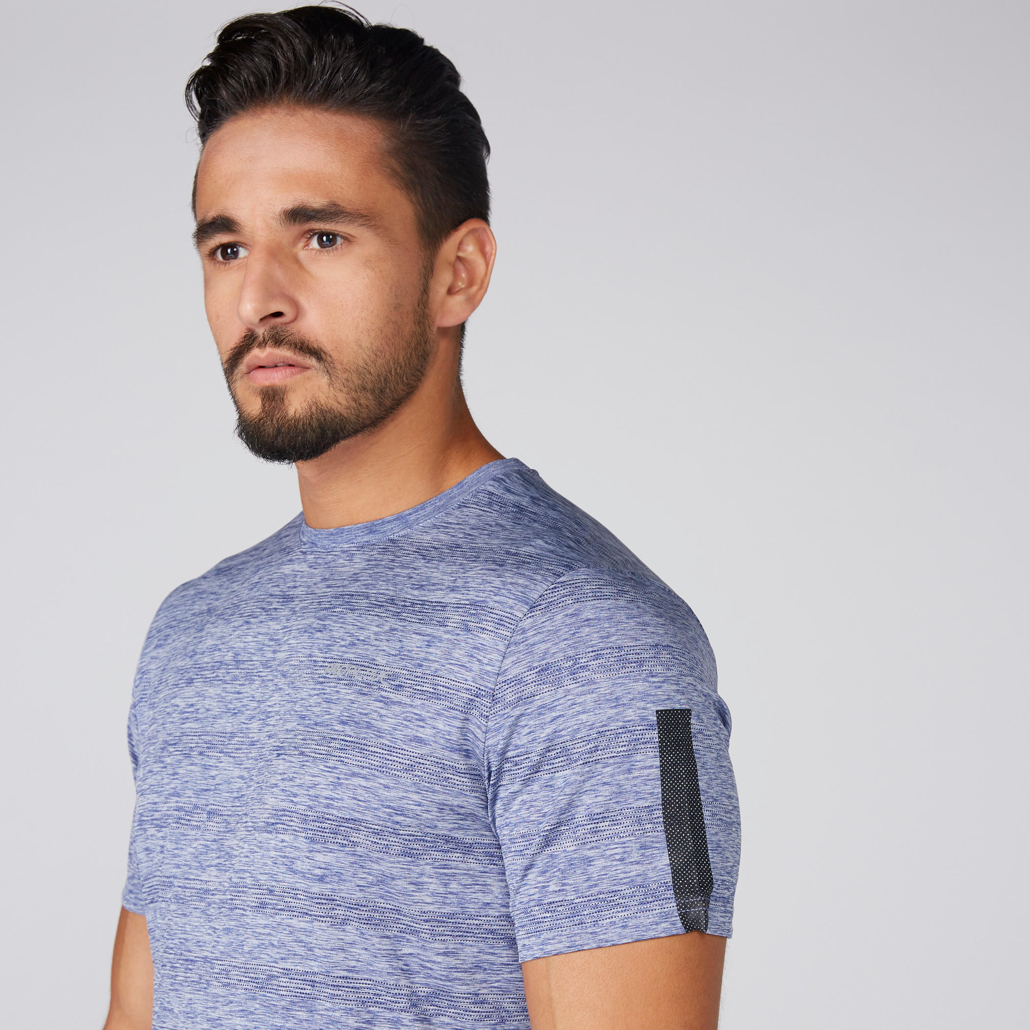 تيشيرت بياقة مستديرة وأكمام قصيرة-men-clothing-sportswearandactivewear-tshirtsandpolos-image-1