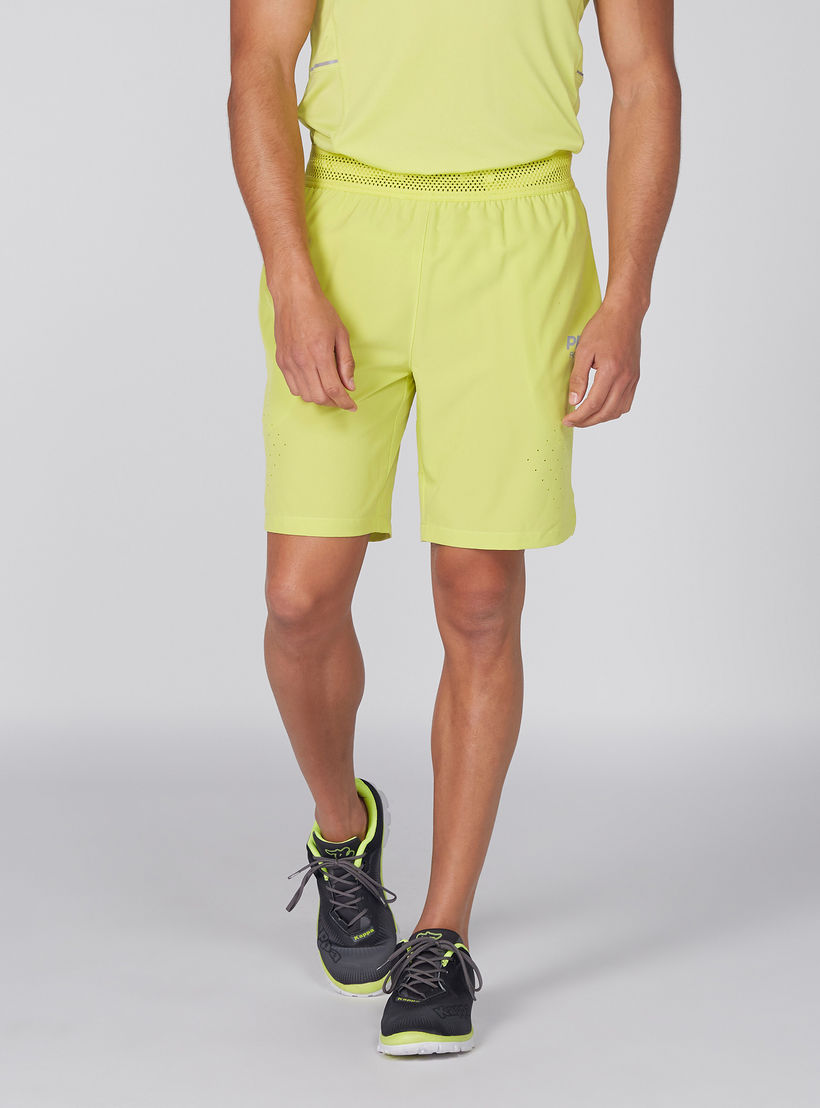 شورت بخصر مطّاطي مثقّب وجيوب-men-clothing-sportswearandactivewear-bottoms-image-1